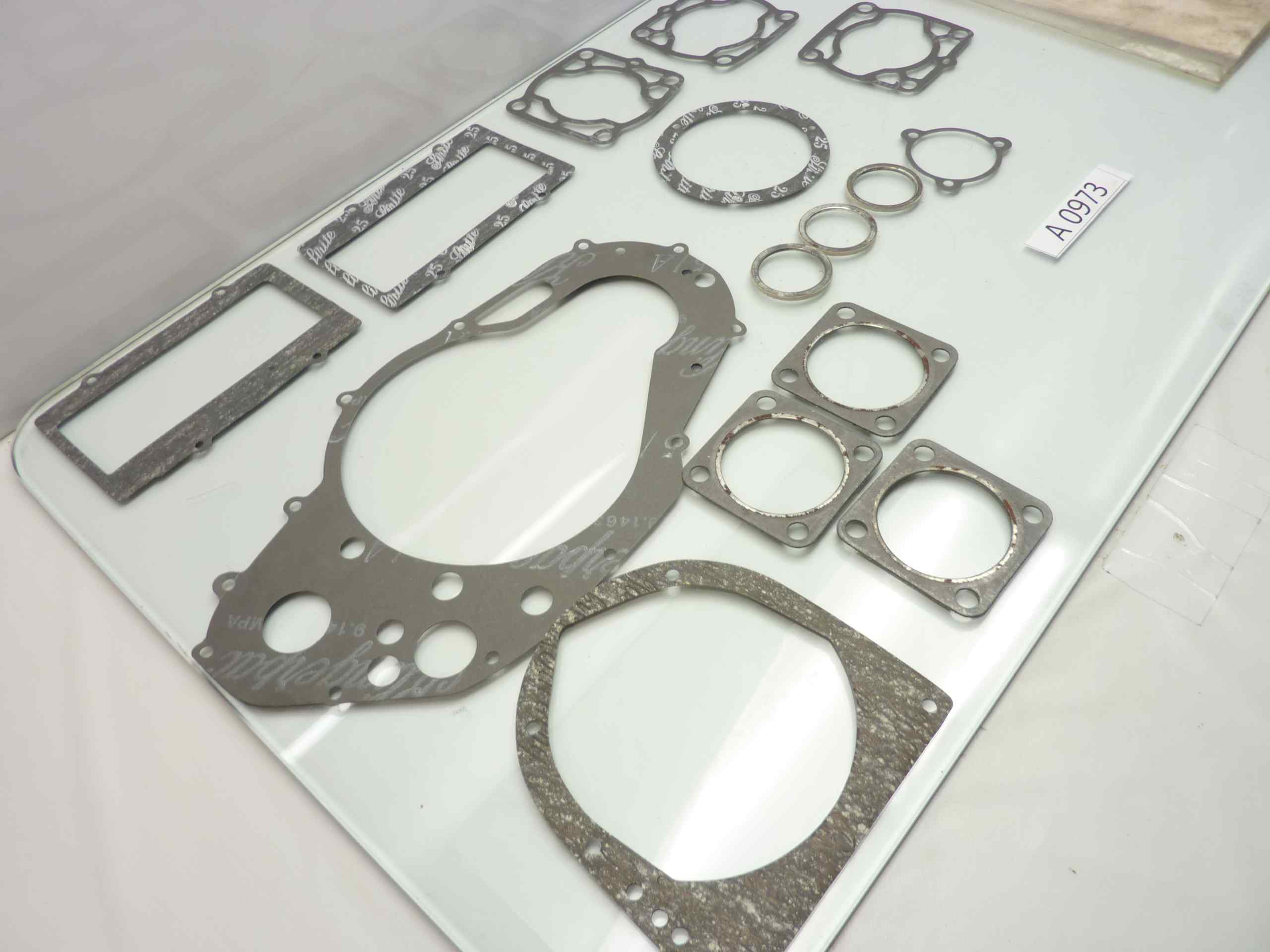 Suzuki 550 serie kit guarnizioni - immagine 4