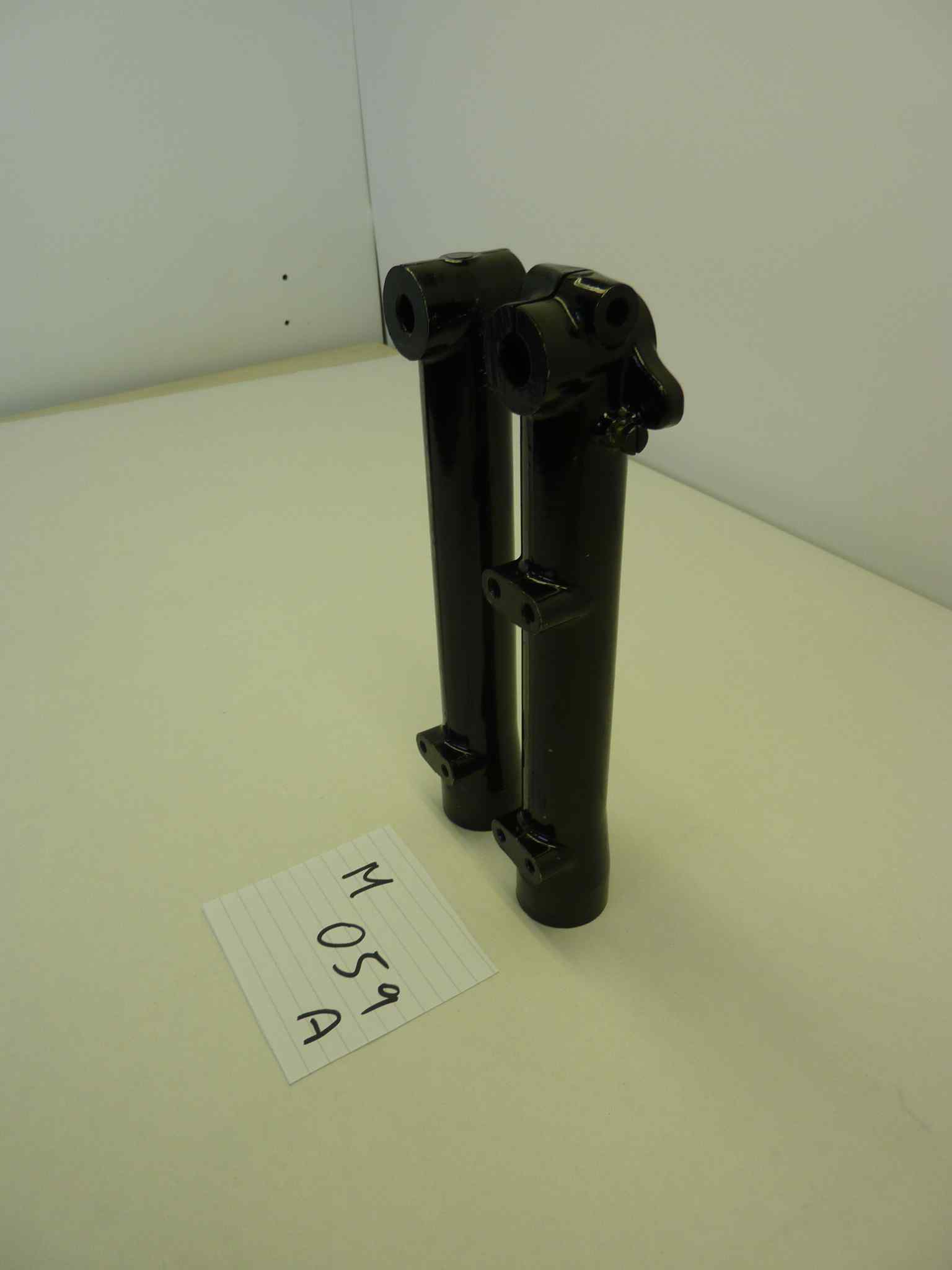 GILERA 98 124 150 coppia elemento forcella inferiore colore nero - immagine 3