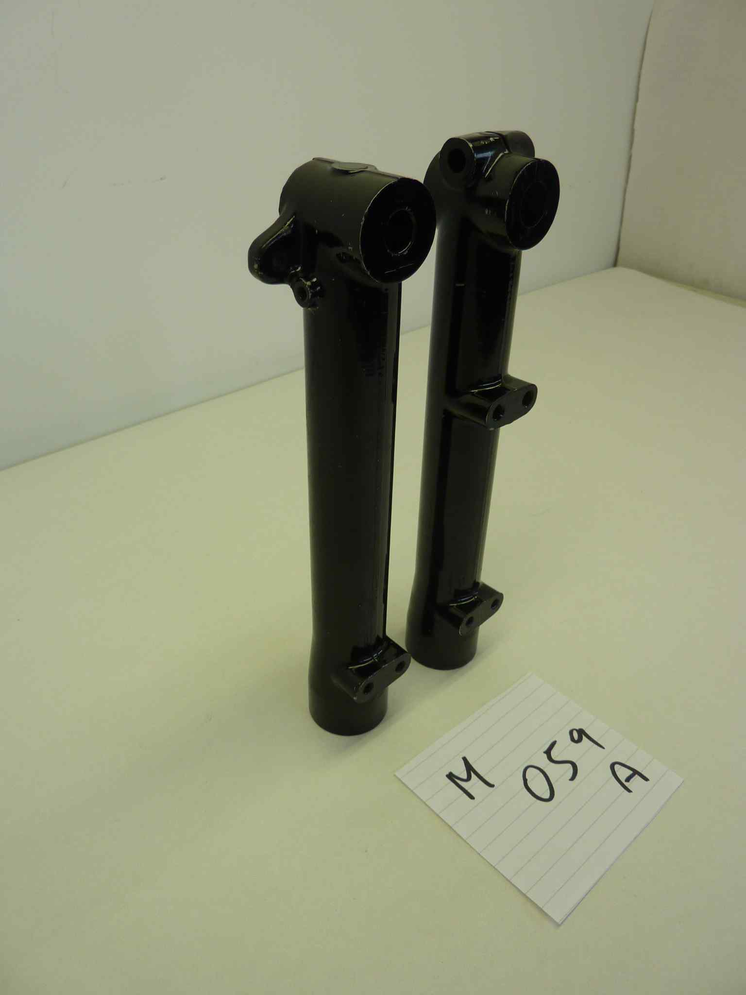 GILERA 98 124 150 coppia elemento forcella inferiore colore nero - immagine 4