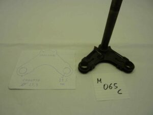 GILERA 98 124 150 piastra sterzo inferiore con canotto nera