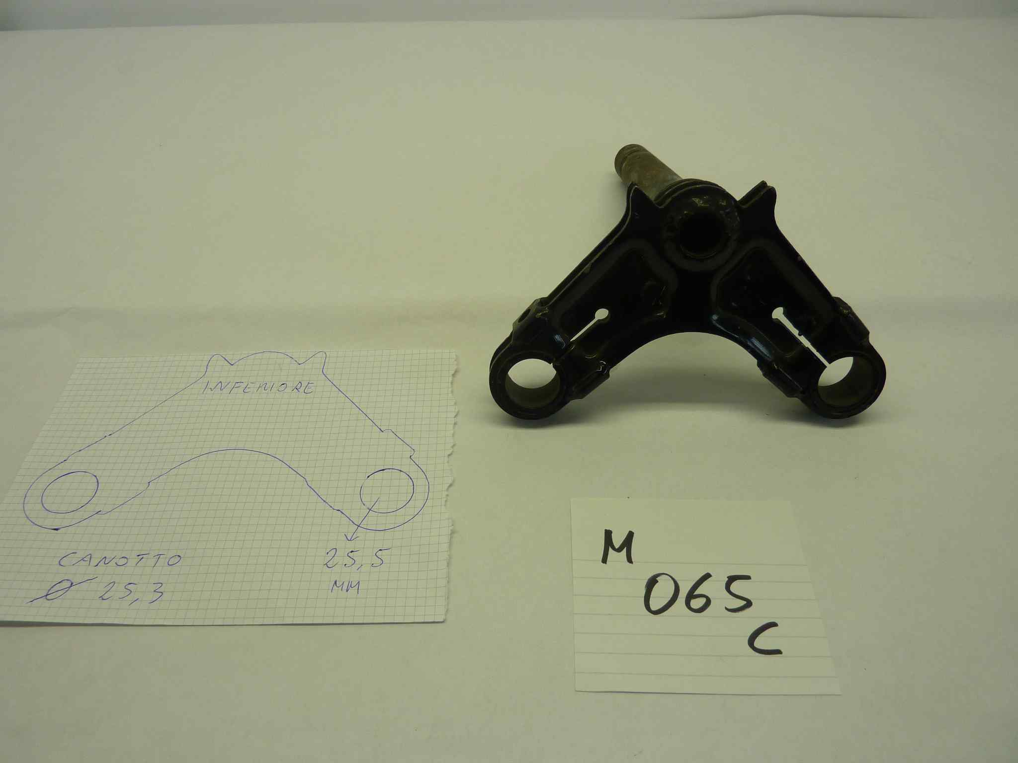 GILERA 98 124 150 piastra sterzo inferiore con canotto nera - immagine 6