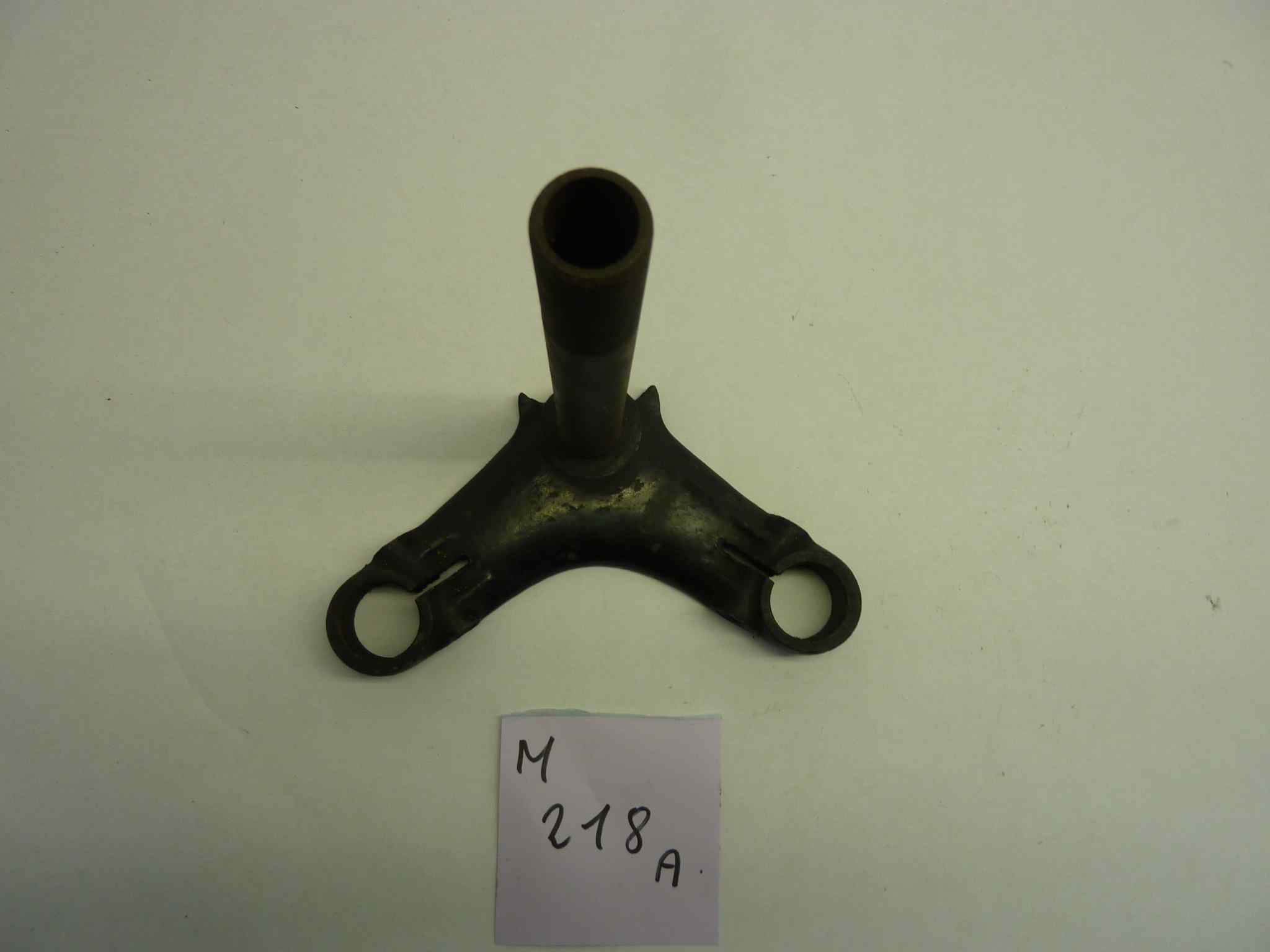 GILERA 300 PRIMA SERIE E TUTTI I MODELLI piastra di sterzo inferiore nera con canotto - immagine 2