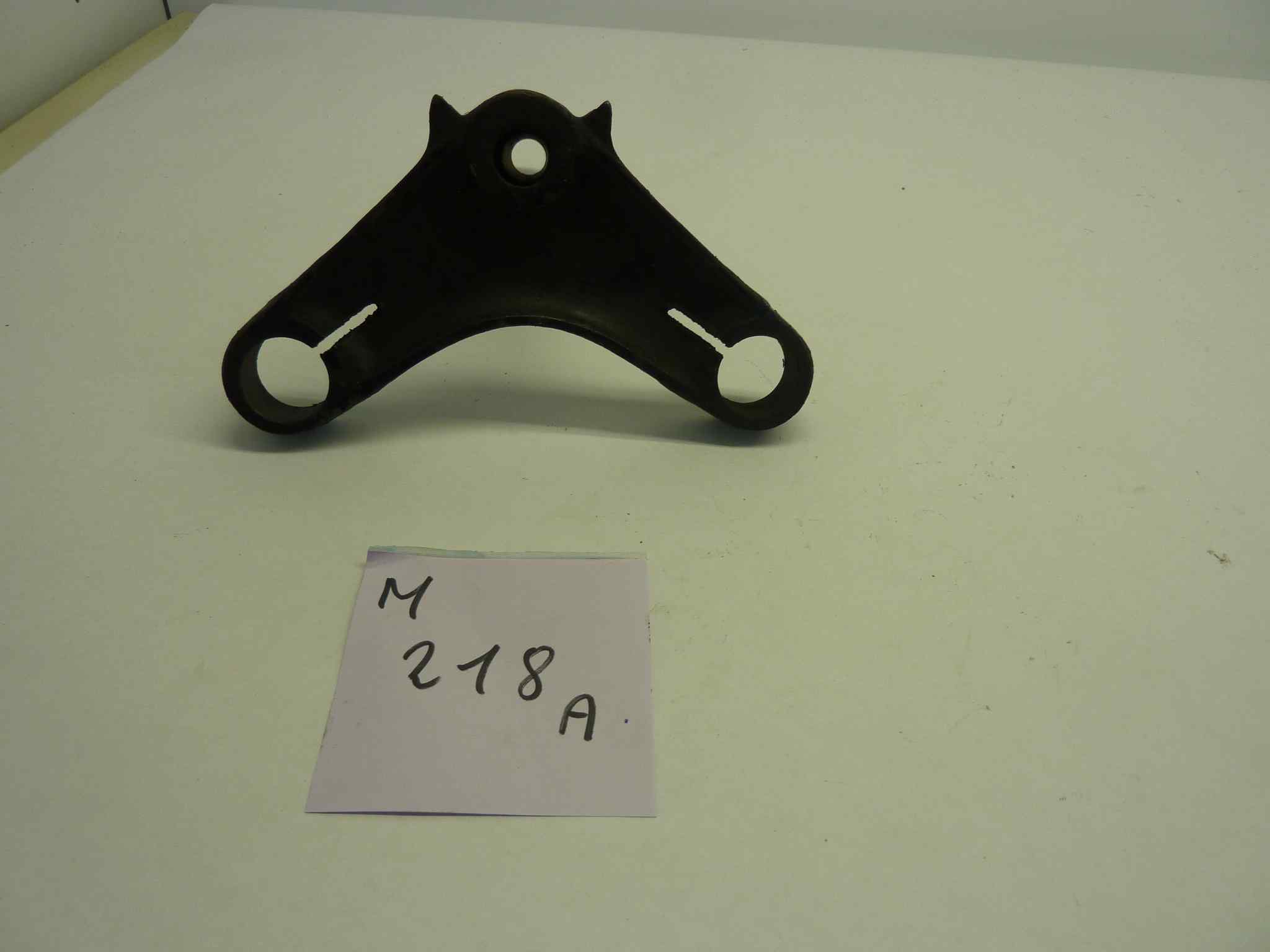 GILERA 300 PRIMA SERIE E TUTTI I MODELLI piastra di sterzo inferiore nera con canotto - immagine 4