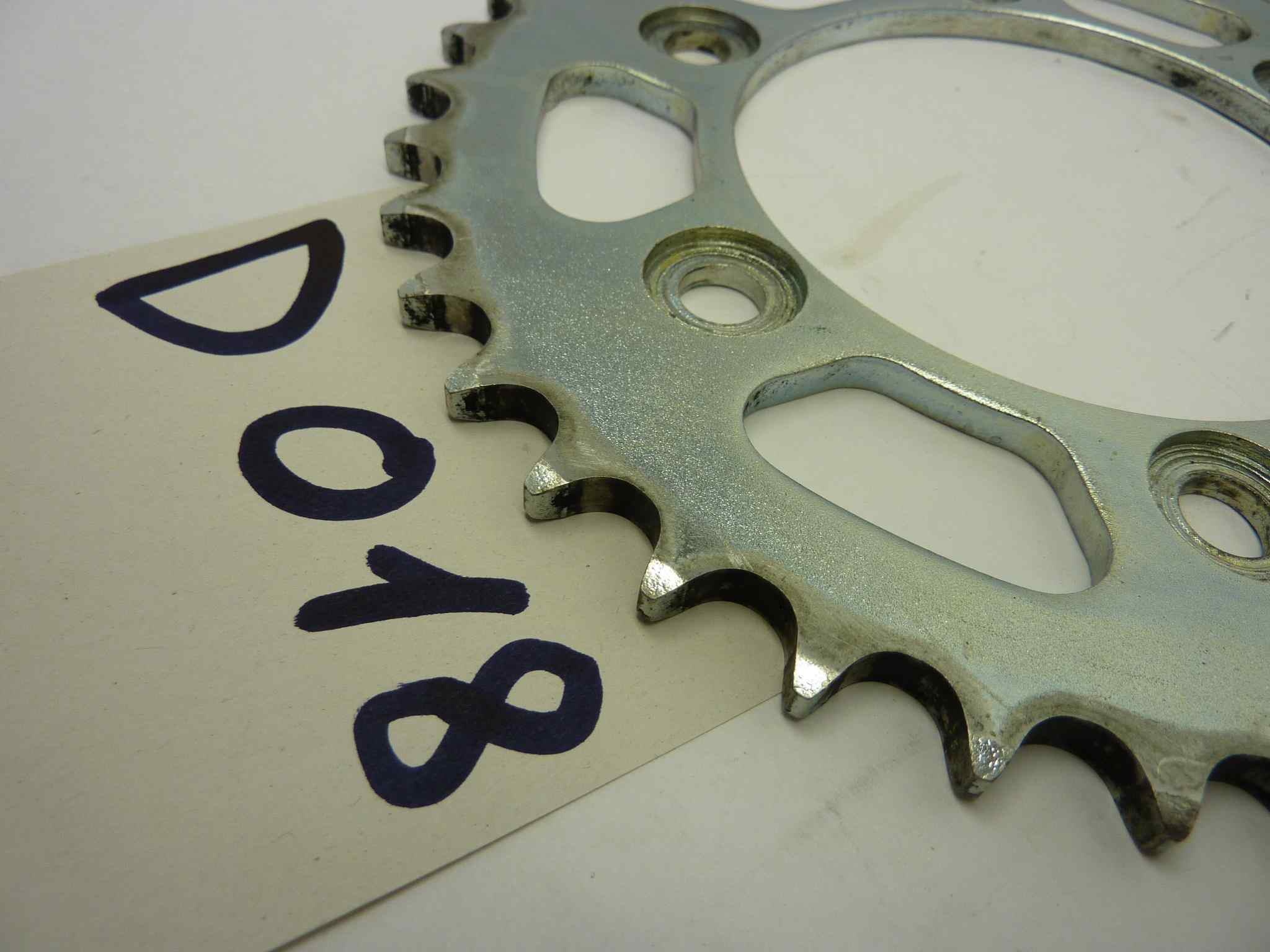 DUCATI MONSTER 600 corona 38 denti cod. Z38A00 usata come nuova - immagine 2