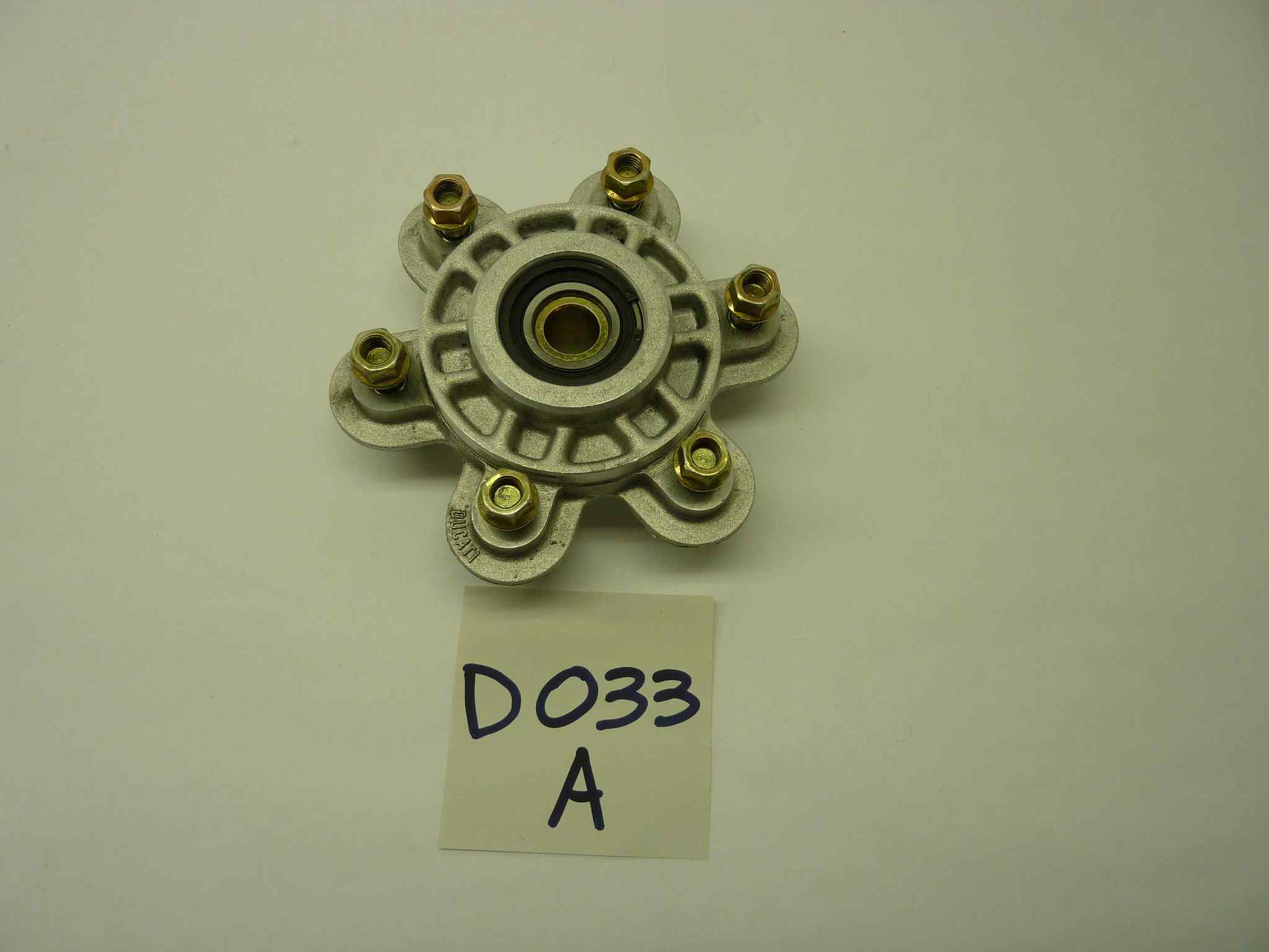 DUCATI MONSTER 600 mozzo posteriore