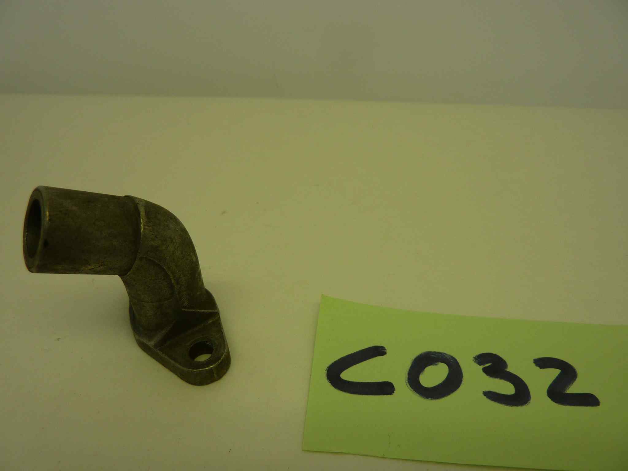 COLLETTORE CARBURATORE diam imbocco 18 mm int fori 35