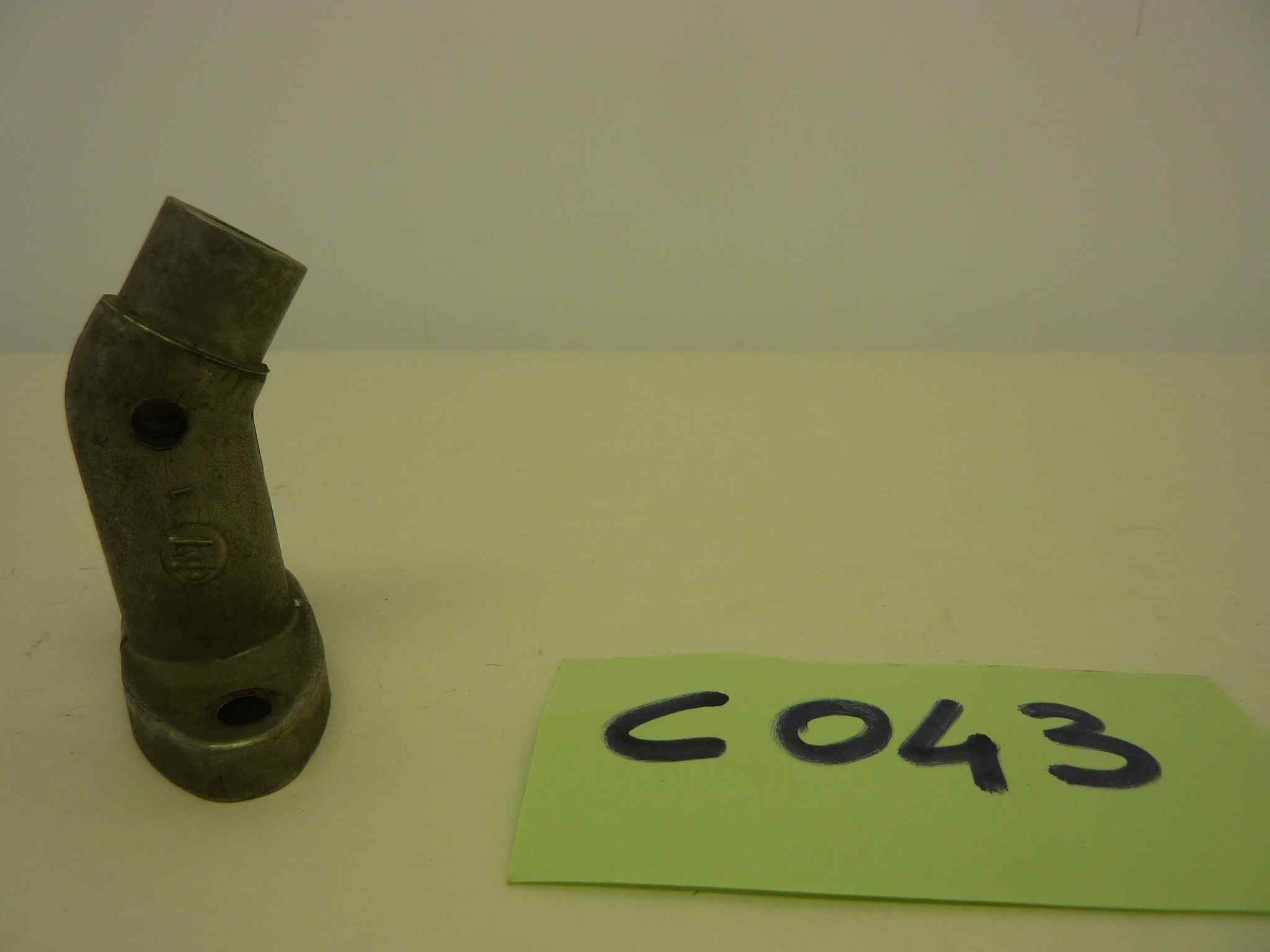 COLLETTORE CARBURATORE MINARELLI diam imbocco 18 mm int fori 46 - immagine 2