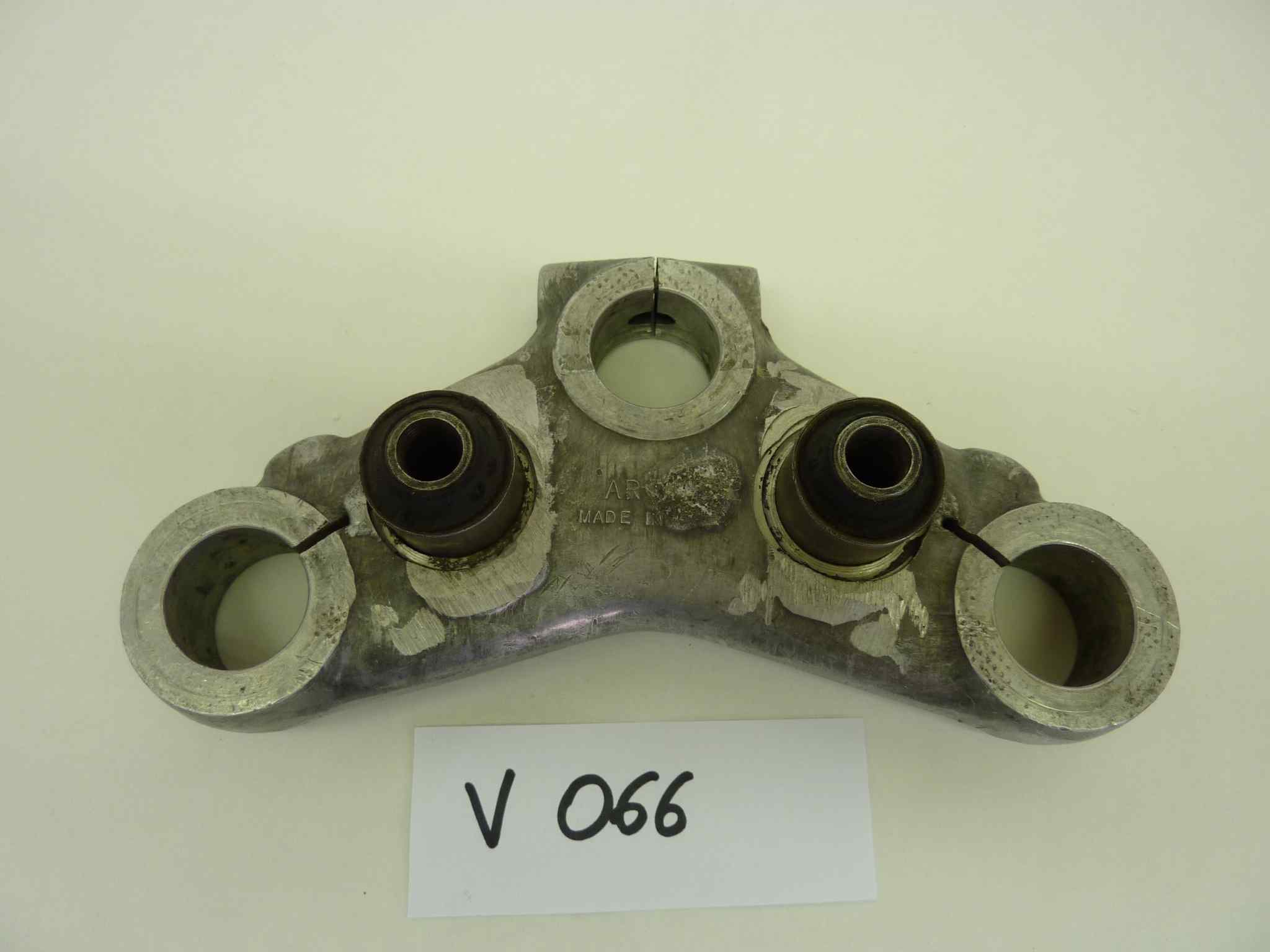 Piastra di sterzo superiore CERIANI diam 31 mm - intetrasse forc 180 mm