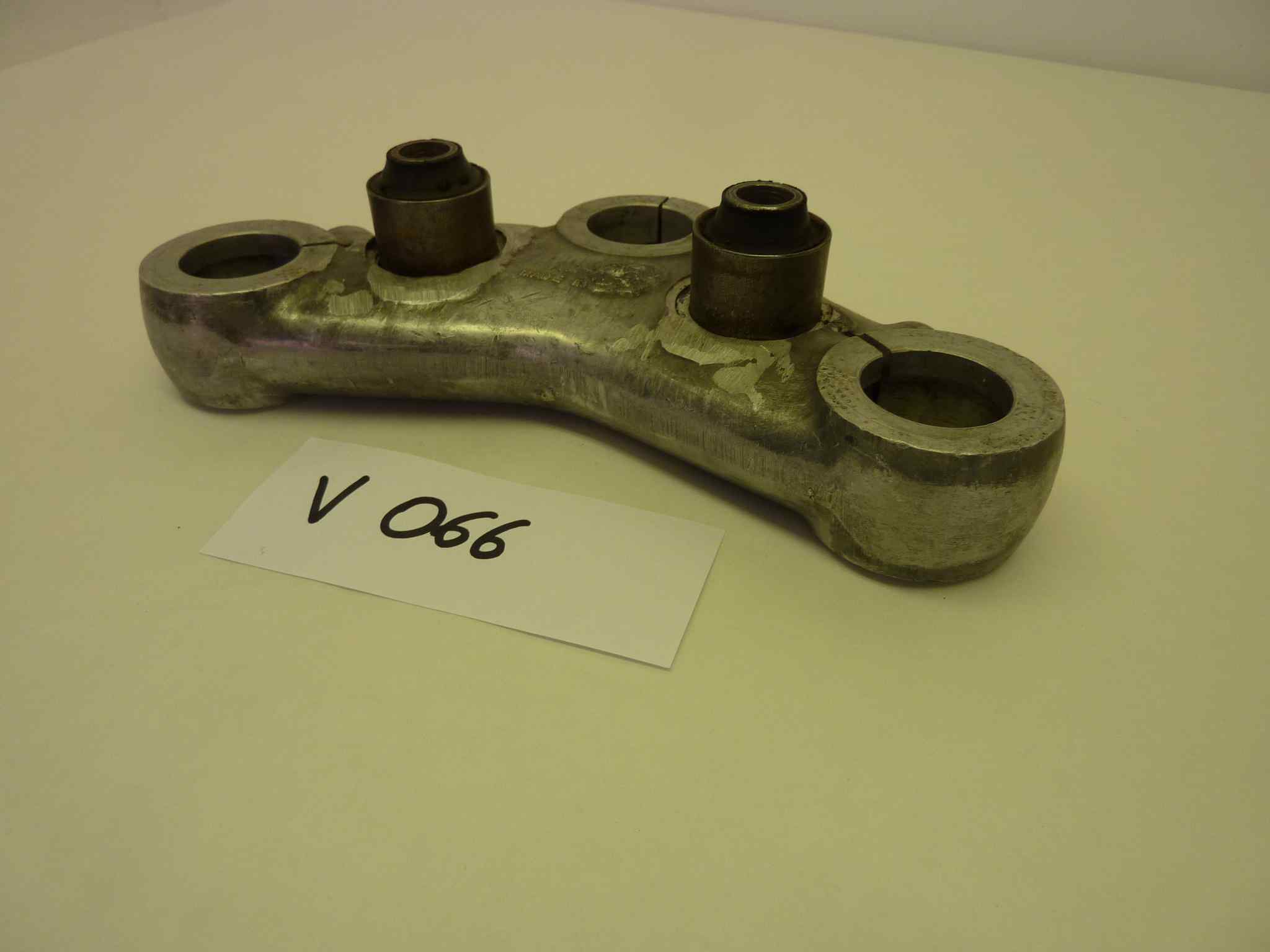 Piastra di sterzo superiore CERIANI diam 31 mm - intetrasse forc 180 mm - immagine 2