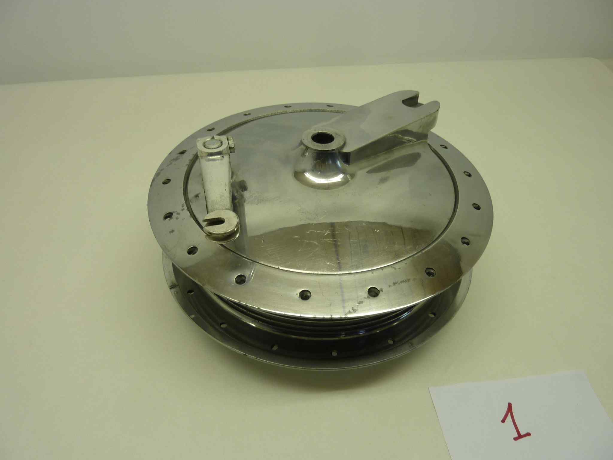 MOZZO AMADORI anteriore completo cod 6288 diametro 180 mm - piatto porta ganasce cod 6199 Ducati Scrambler, desmo, Gt, Rt tutte cilindrate e vari modelli epoca - immagine 2