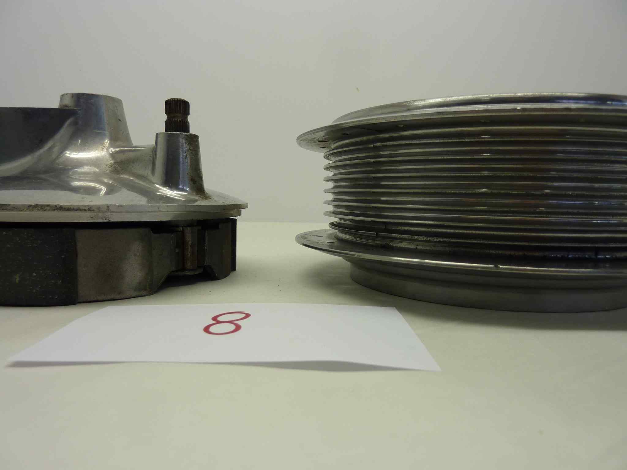 MOZZO POSTERIORE AMADORI CAMPAGNOLO cod 5074 diametro 158 mm - piatto porta ceppi ganasce completo cod 5114 - 36 raggi - immagine 2