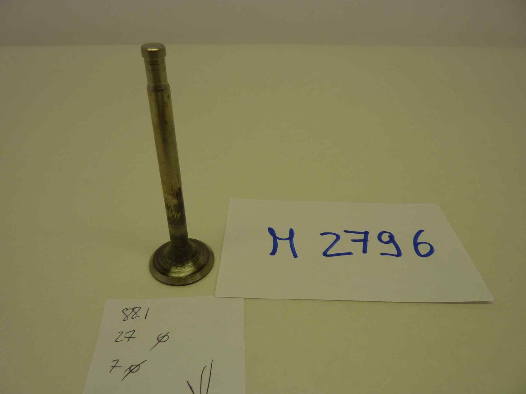 GILERA vari modelli valvola motore aspirazione o scarico Altezza totale 88,1 mm - diam stelo 7 mm - diam testa 27,0 mm