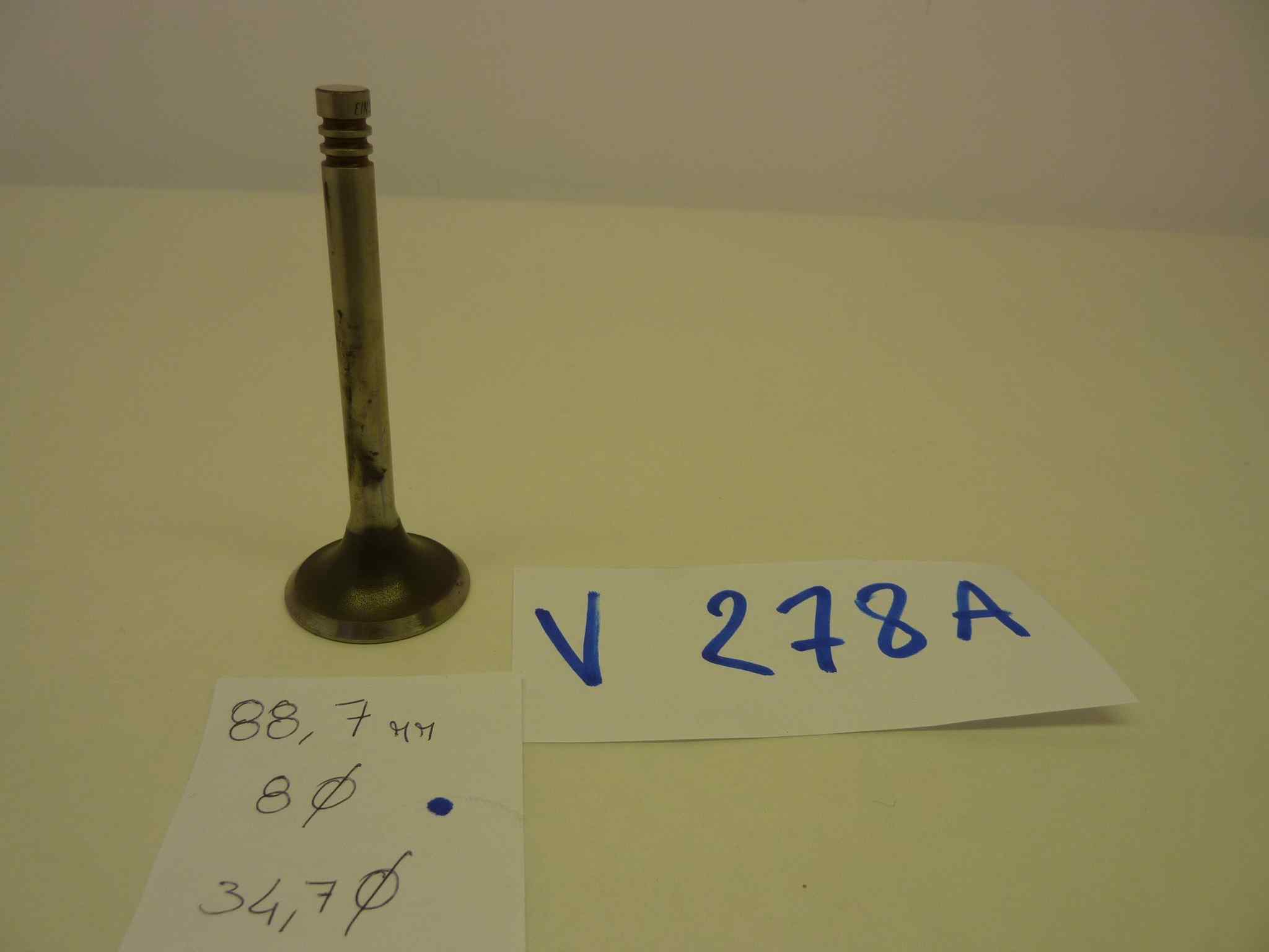 Valvola motore aspirazione o scarico moto epoca Altezza totale 88,7 mm - diam stelo 8 mm - diam testa 34,7 mm AUS EIN S 2879