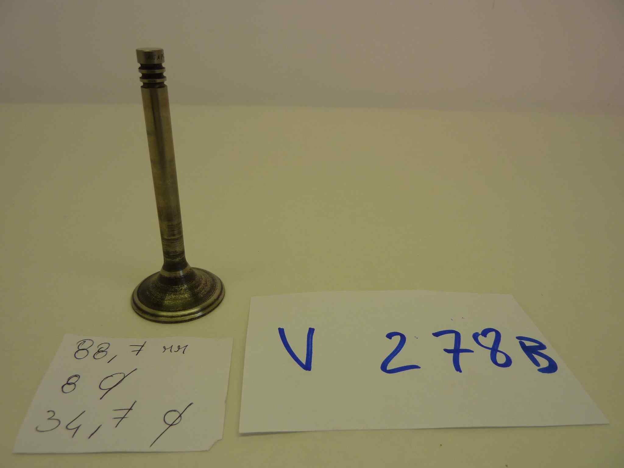 Valvola motore aspirazione o scarico moto epoca Altezza totale 88,7 mm - diam stelo 8 mm - diam testa 34,7 mm AUS AP37/S 2886