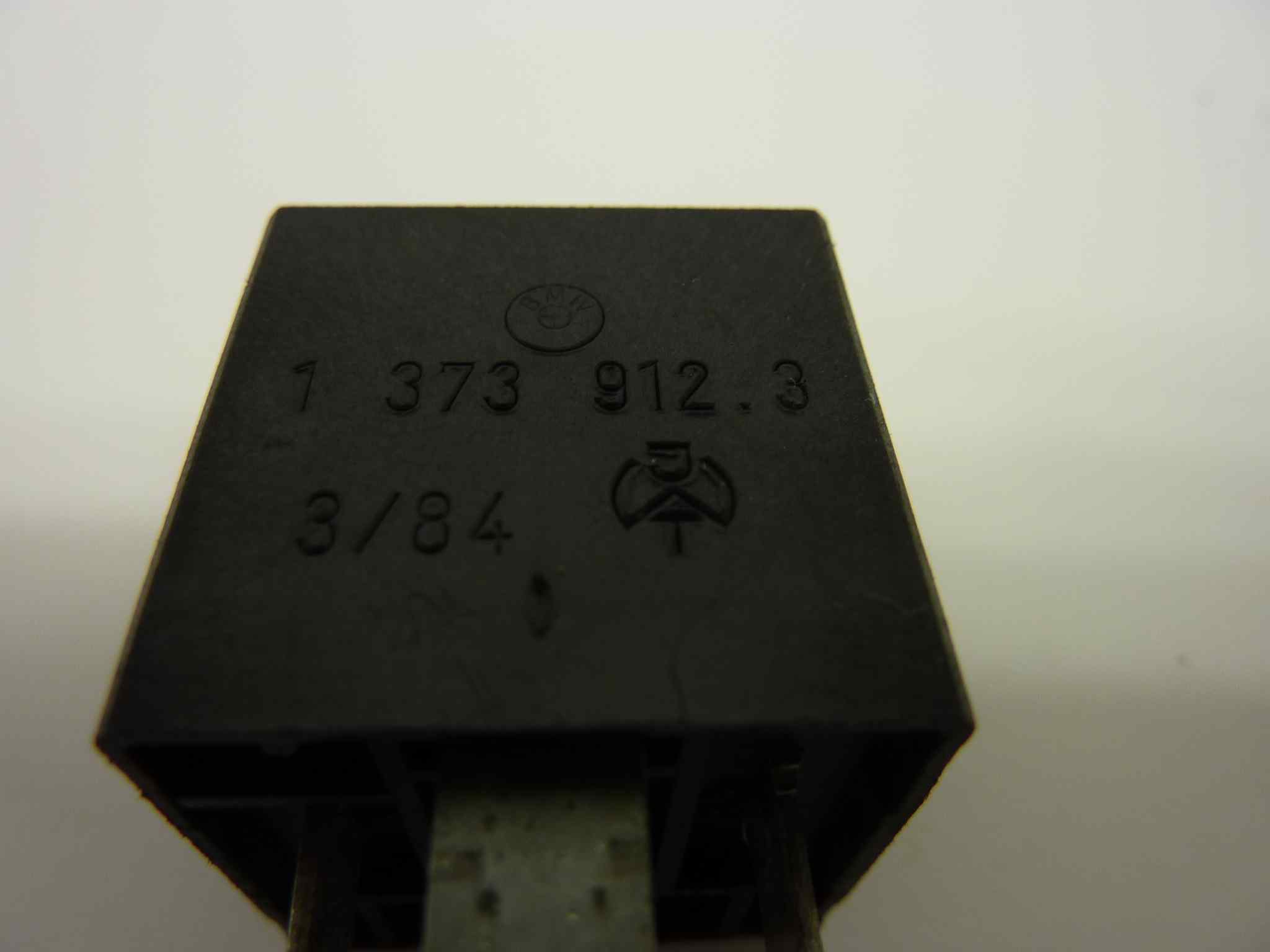 BMW K VARI MODELLI rele 5 PIN cod 1 3739123 3/84 - immagine 2