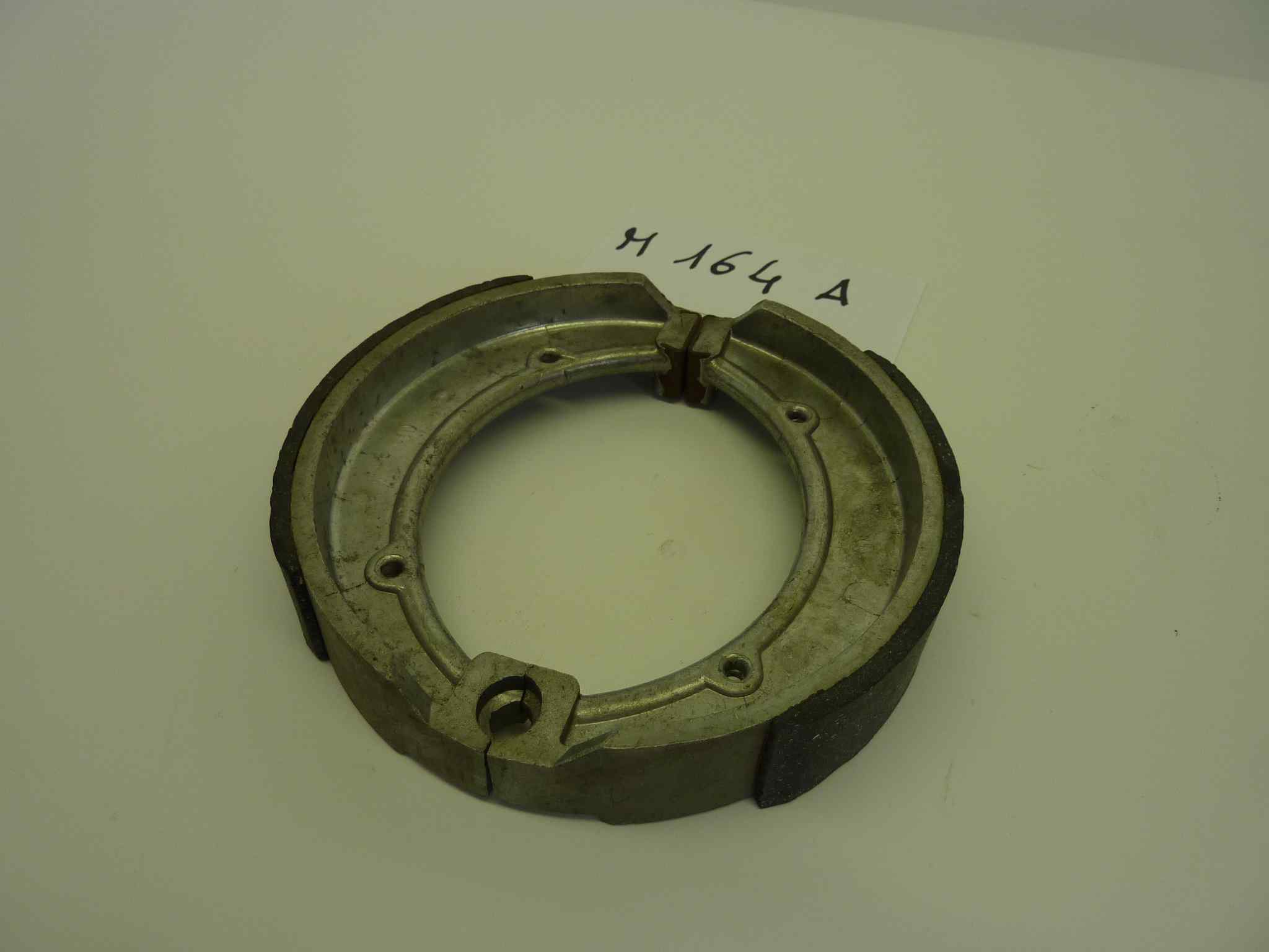 Gilera 175 e compatibili coppia ceppi ganasce nuove Amadori cod Gilera 42249-C dim 148x31 mm - immagine 2