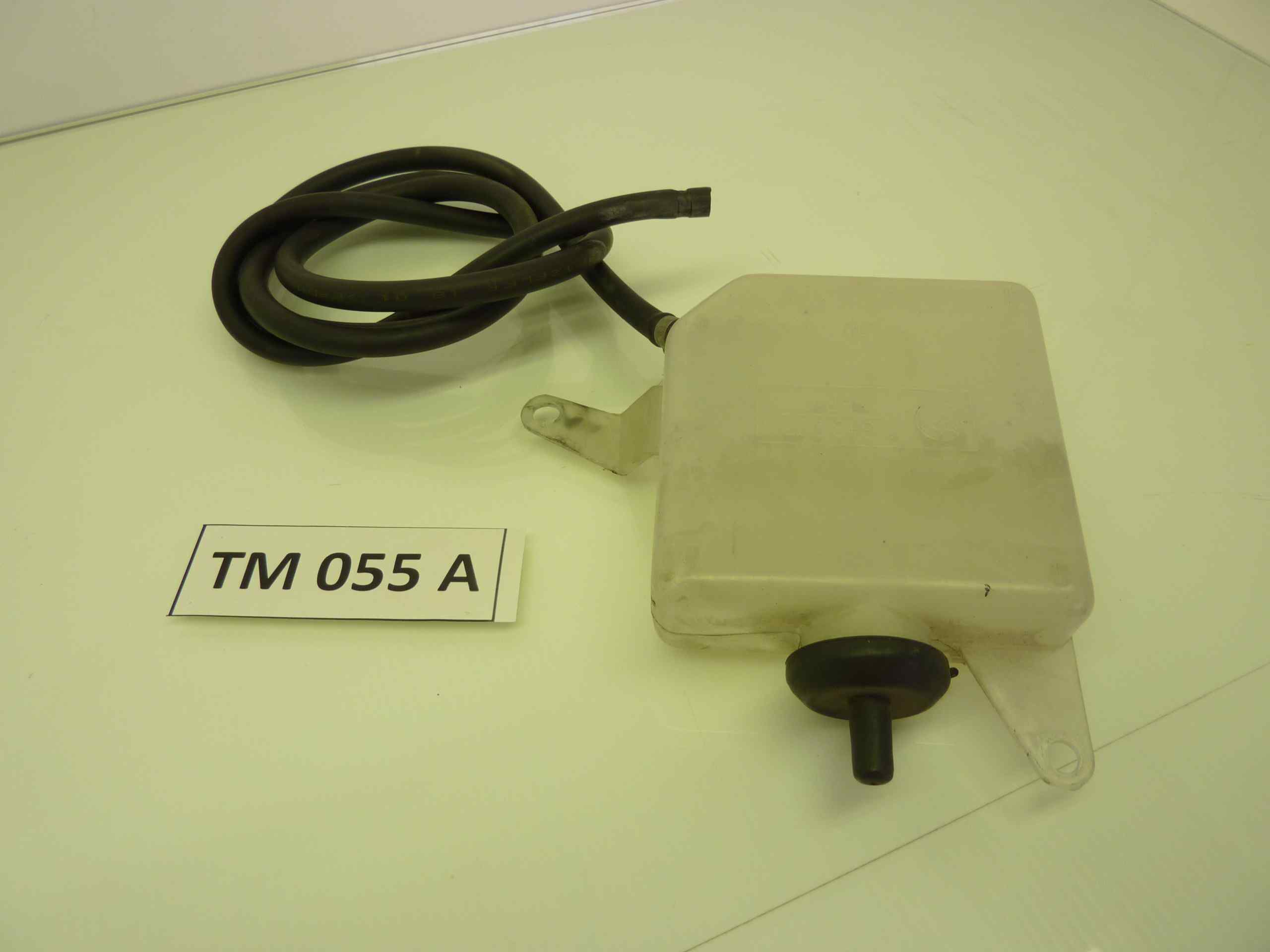 BMW C1 125 200 SERBATOIO LIQUIDO RAFFREDDAMENTO COD 1343027 - immagine 2