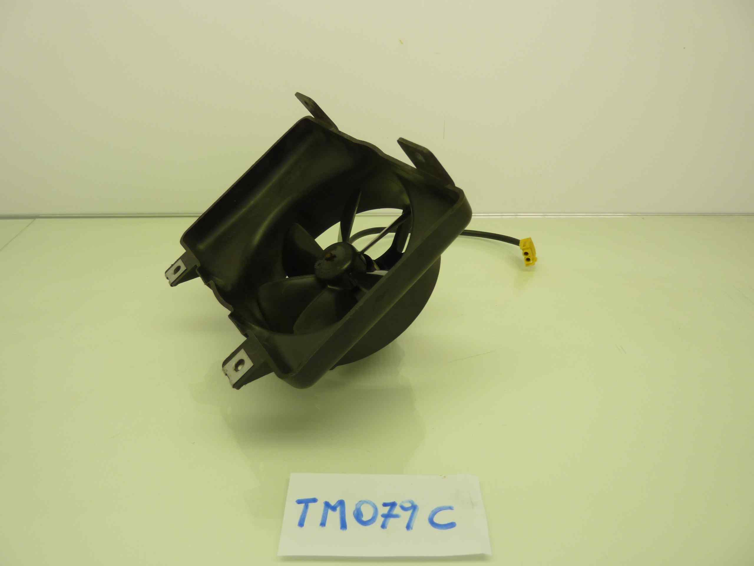 BMW C1 200 VENTOLA RAFFREDDAMENTO RADIATORE - immagine 2