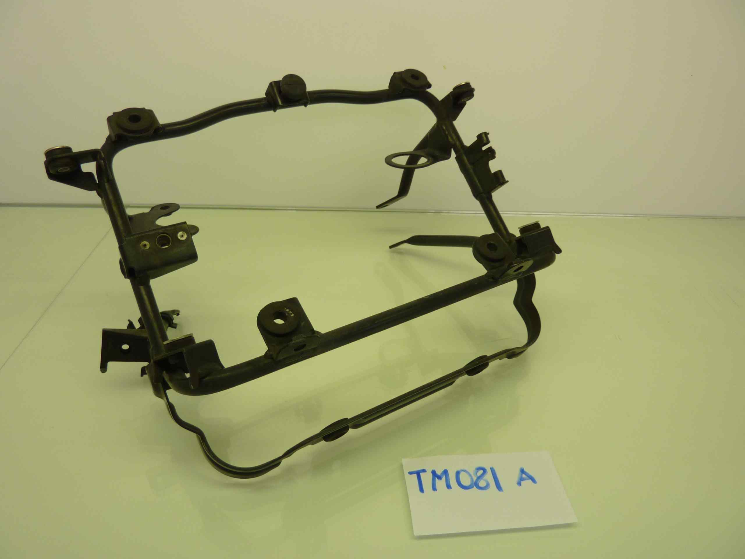 BMW C1 200 SUPPORTO TELAIO STAFFA RADIATORE VENTOLA FARO