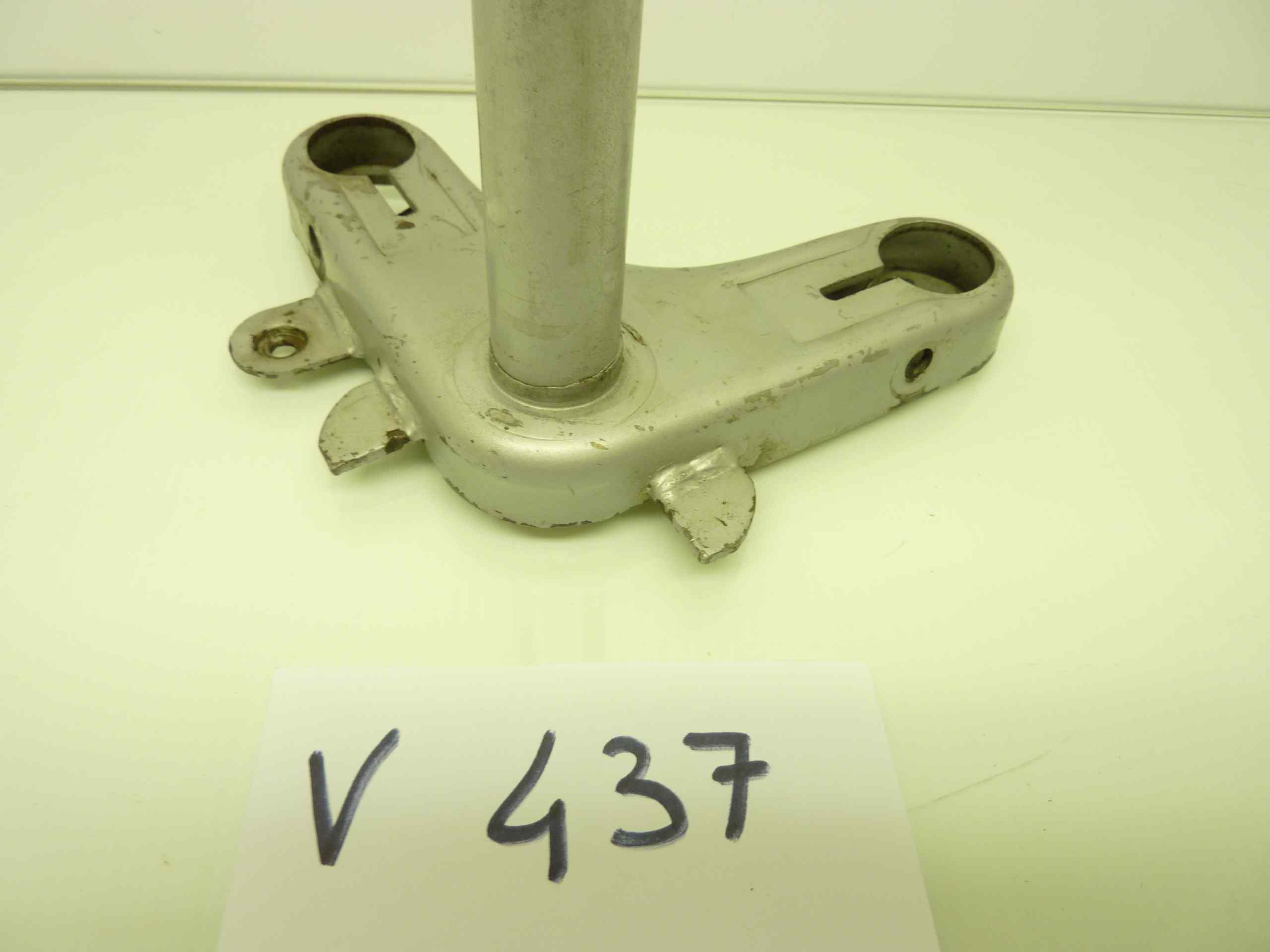 piastra sterzo moto ciclomotore epoca grigia interasse steli 152 diametro steli 27 diametro canotto 25 mm - immagine 2