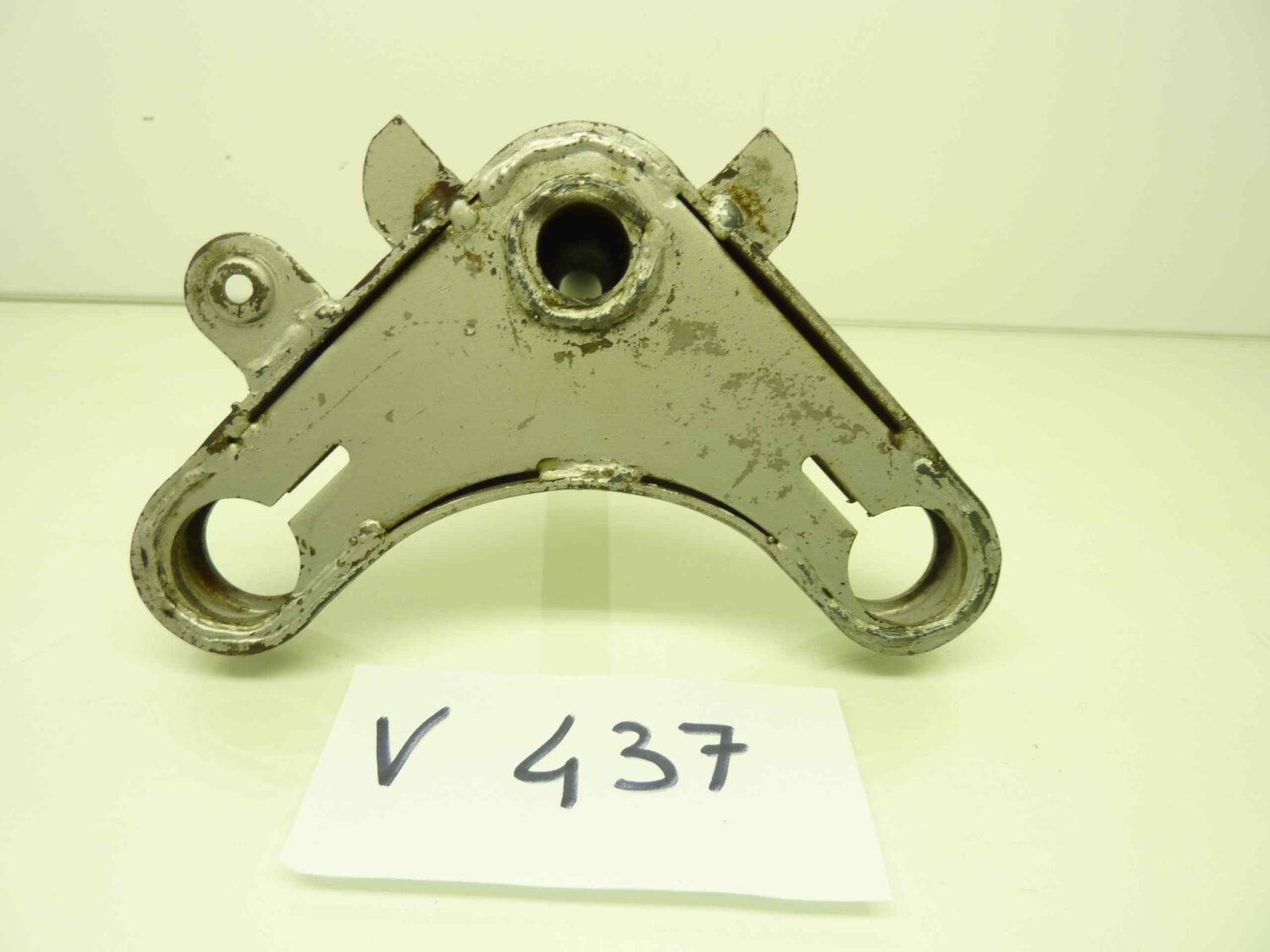 piastra sterzo moto ciclomotore epoca grigia interasse steli 152 diametro steli 27 diametro canotto 25 mm - immagine 4