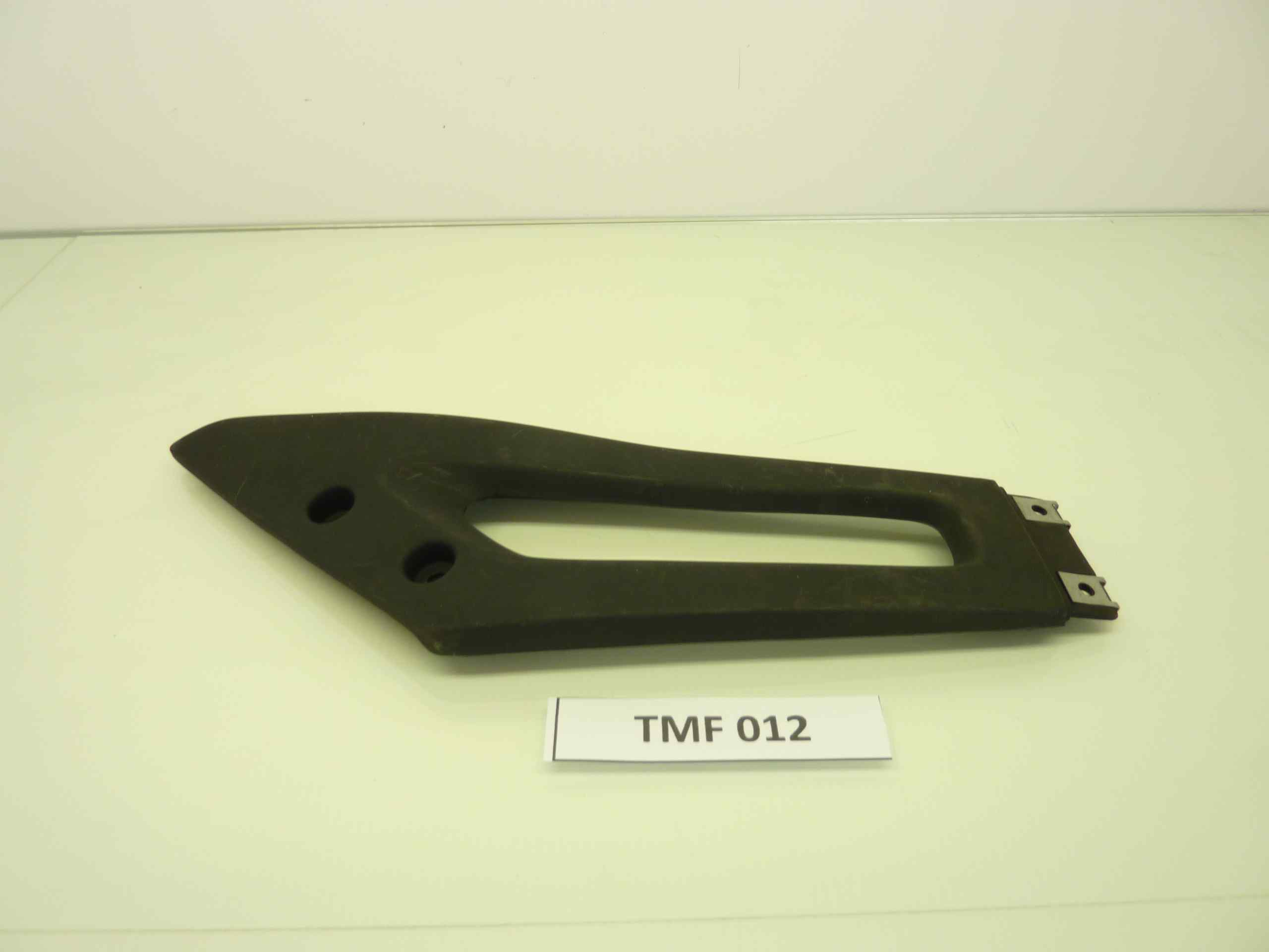 BMW F 650 mono copricatena destro cod 46622346258 - immagine 2