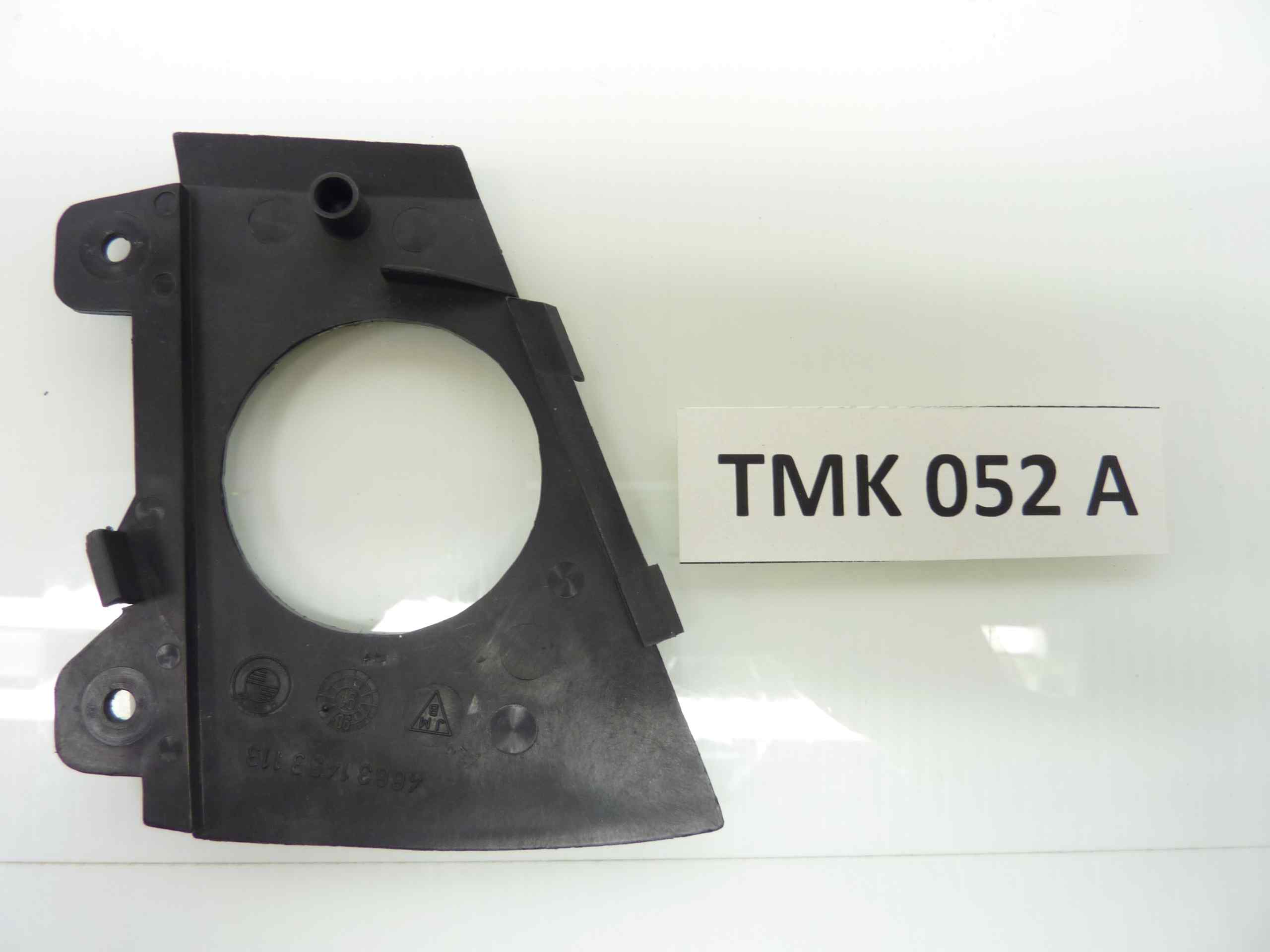 BMW K 100 RS plastica Chiusura centrale modanatura sinistra cod 46631453113 - immagine 2