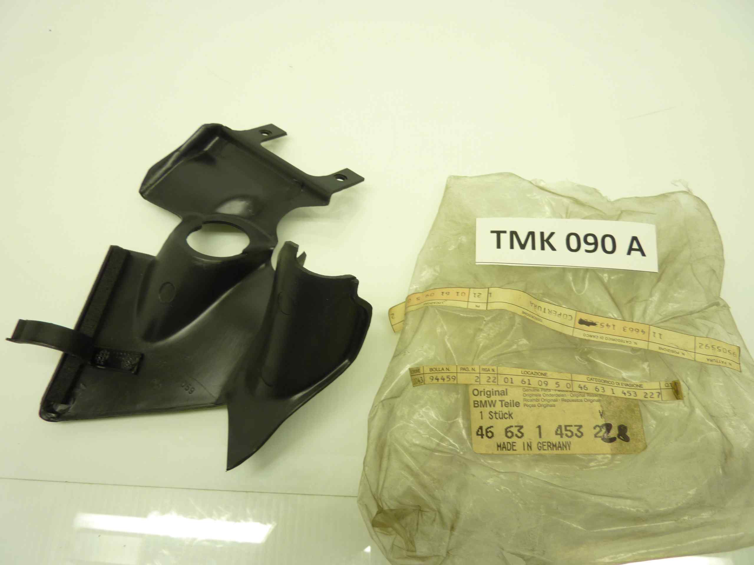 BMW K tutti modelli 84-96 plastica copertura sterzo destro cod 46631453228 nuovo fondo di magazzino - immagine 2