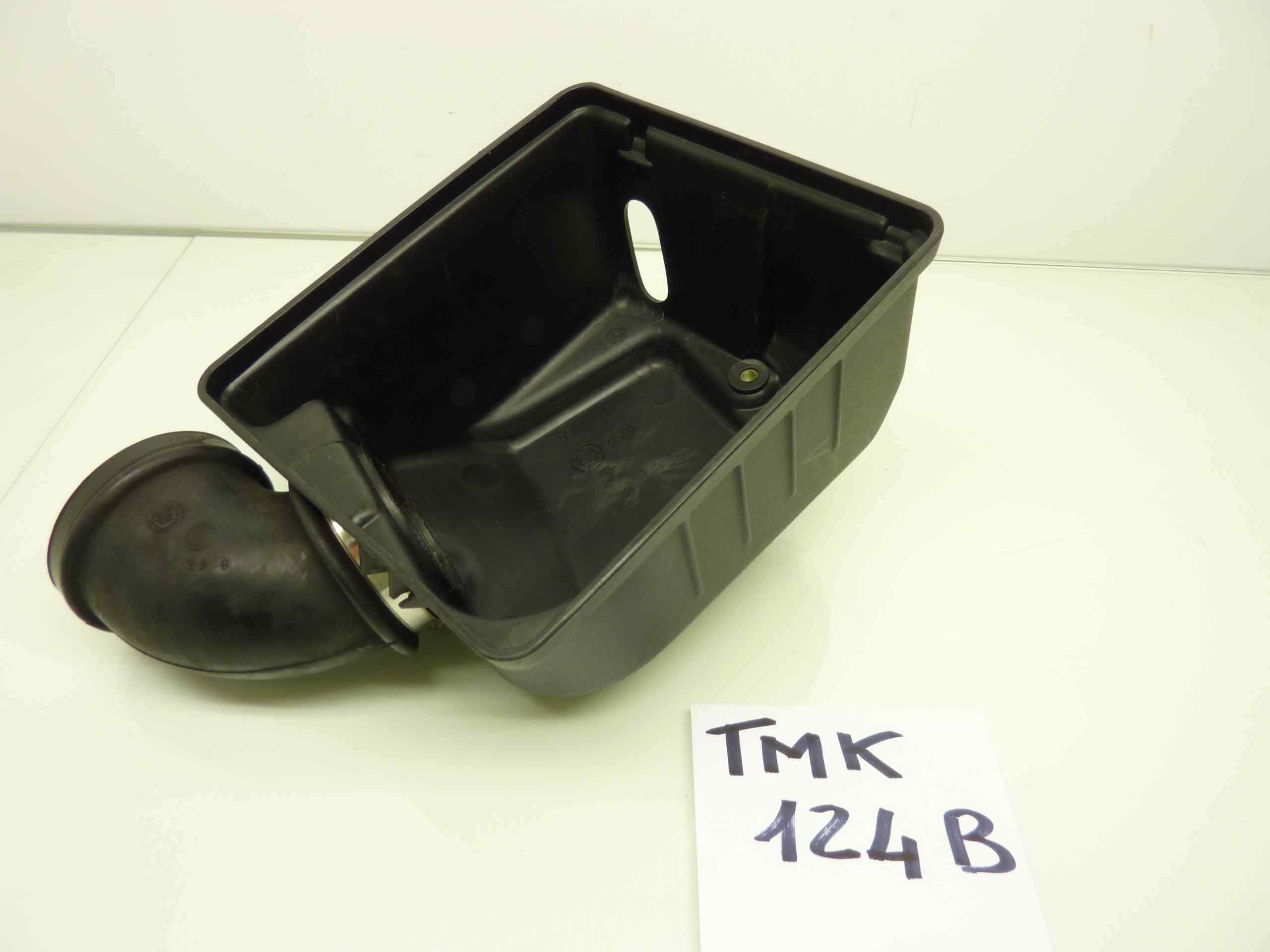 BMW K tutti modelli 84-96 parte superiore scatola aspirazione cod 1460338 - immagine 2