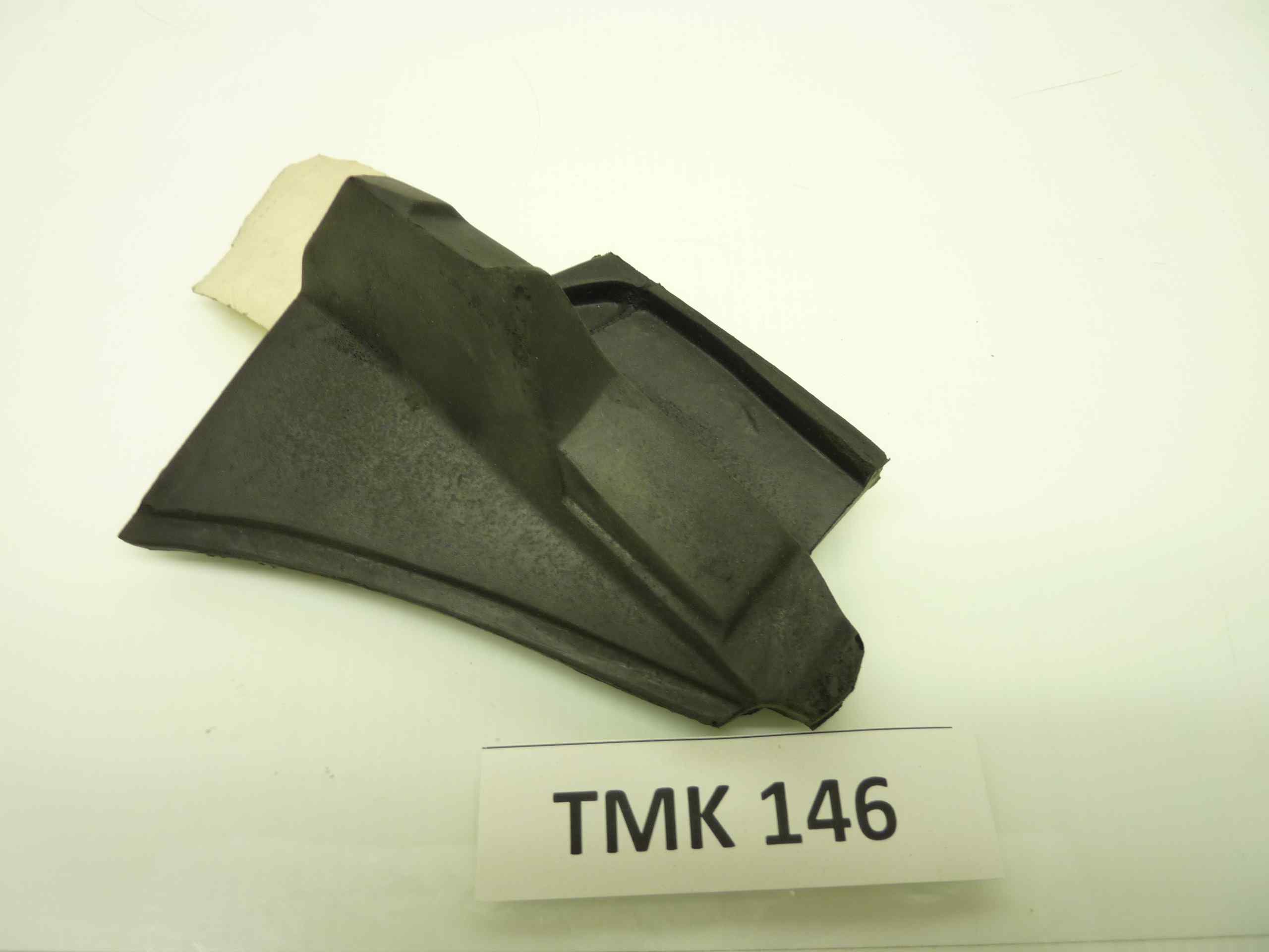 BMW K tutti modelli 84-96 gomma antirumore sotto serbatoio cod 46631453740 nuovo fondo di magazzino