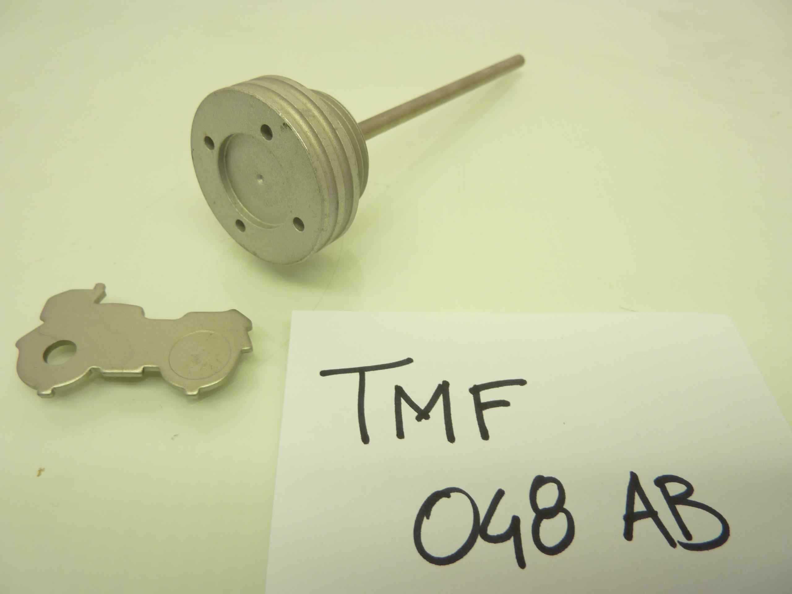 BMW F 650 carburatori tappo livello olio alluminio artigianale nuovo con chiave - immagine 3