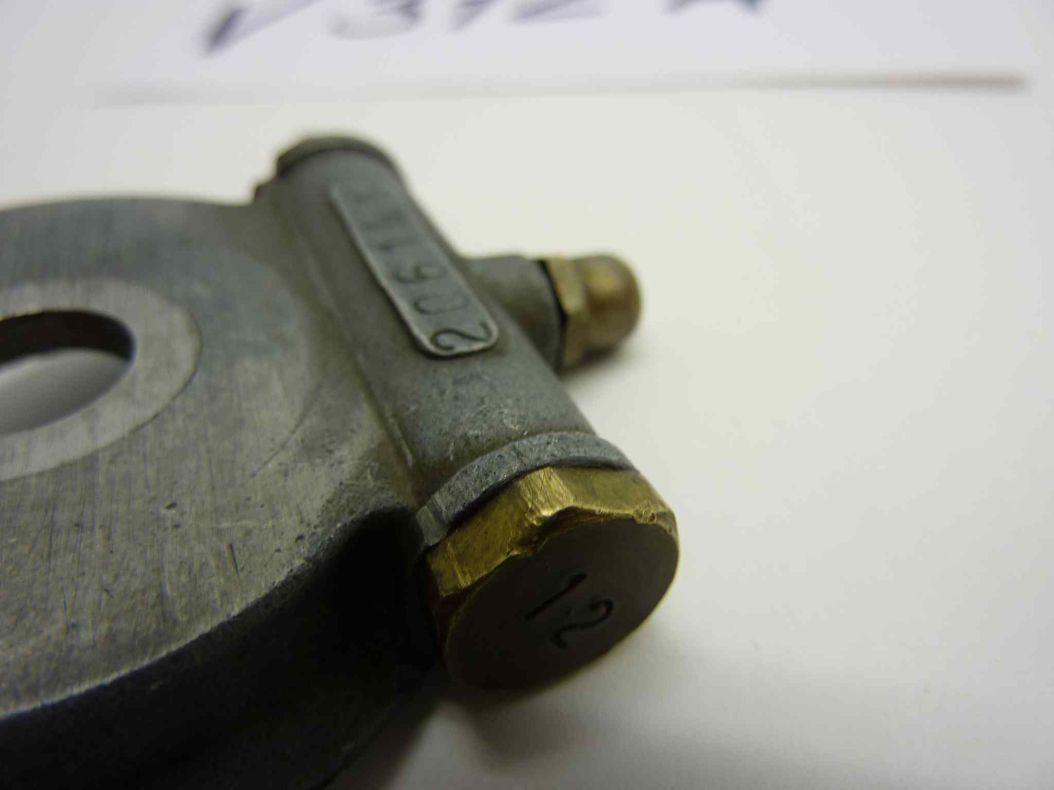 rinvio contachilometri usato usato cod 206141 12 foro 10 mm - immagine 3