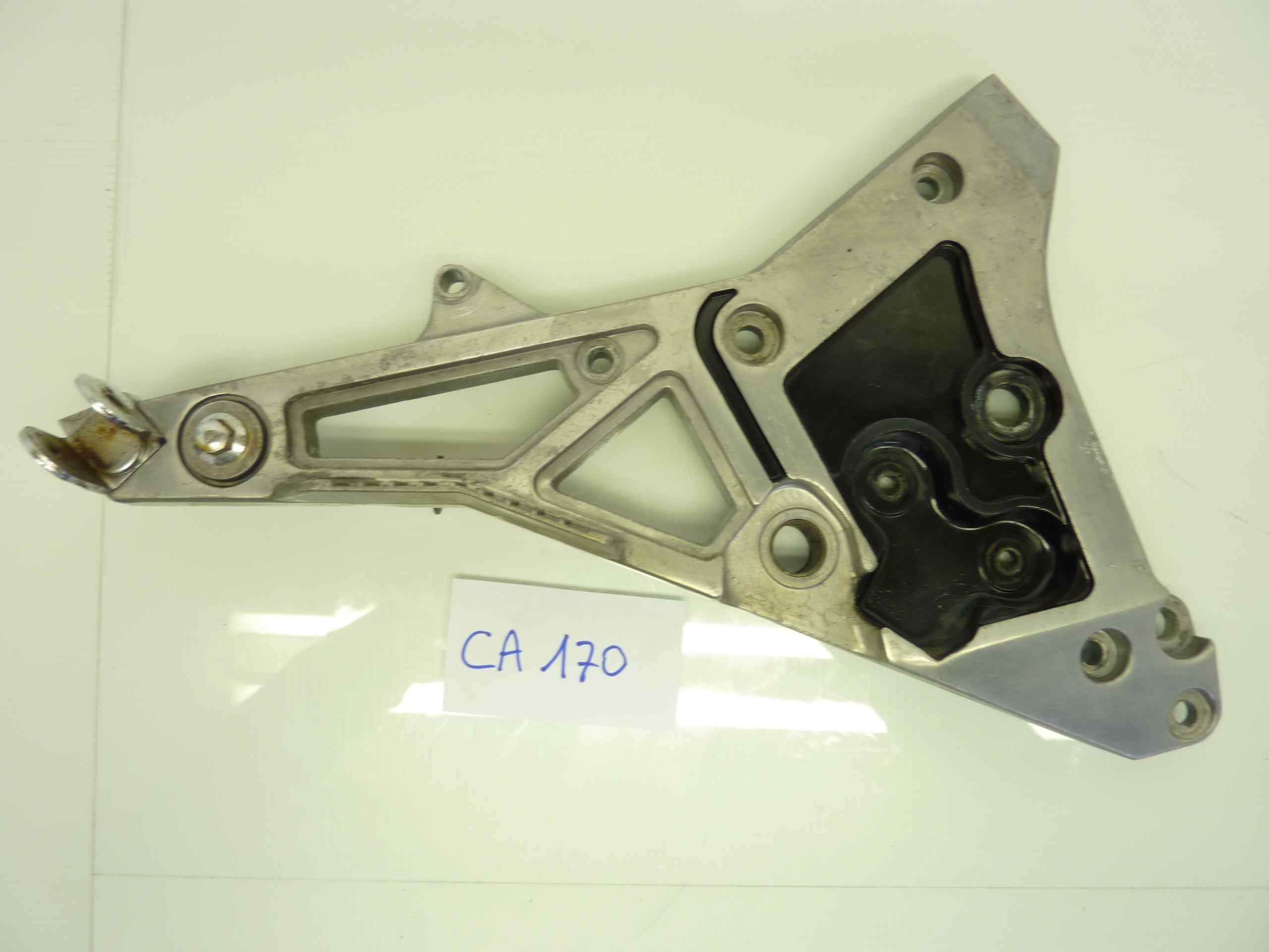 Yamaha FJ 1100 84 staffa pedane destra cod 36Y00Y-1R