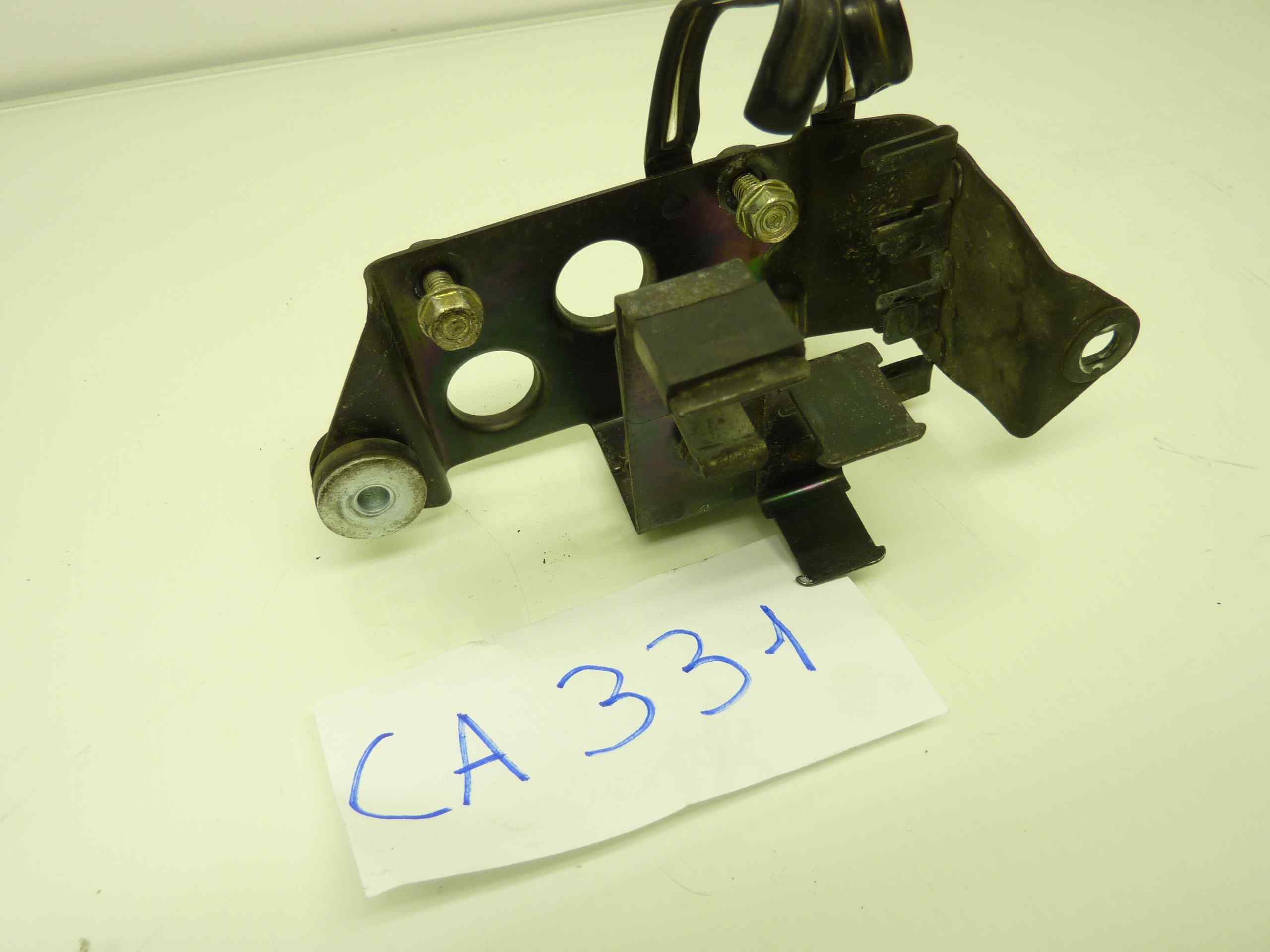 Honda CX 500 staffa regolatore tensione - immagine 4