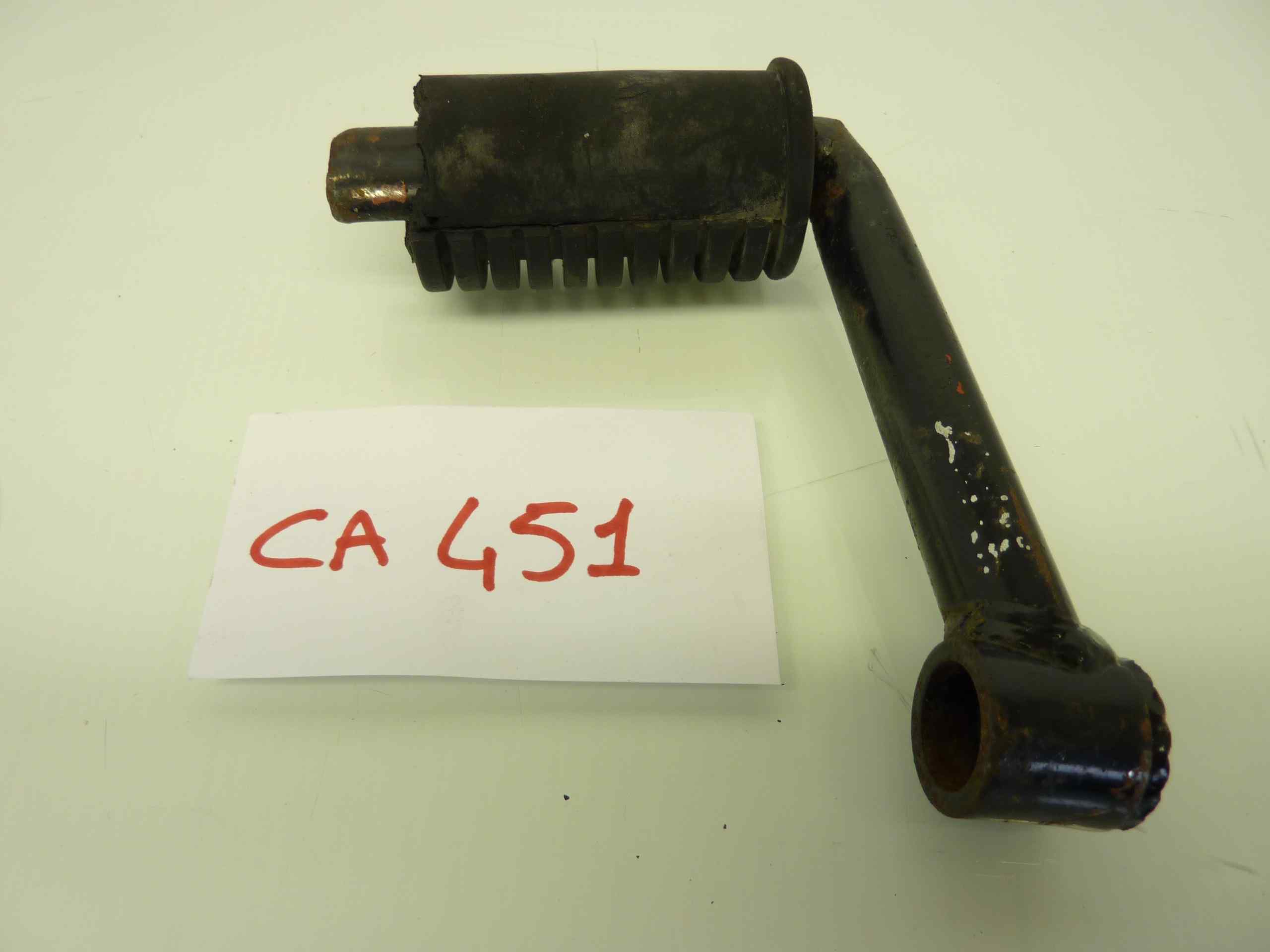Moto Morini 125 H 76 poggiapiedi destra - immagine 2
