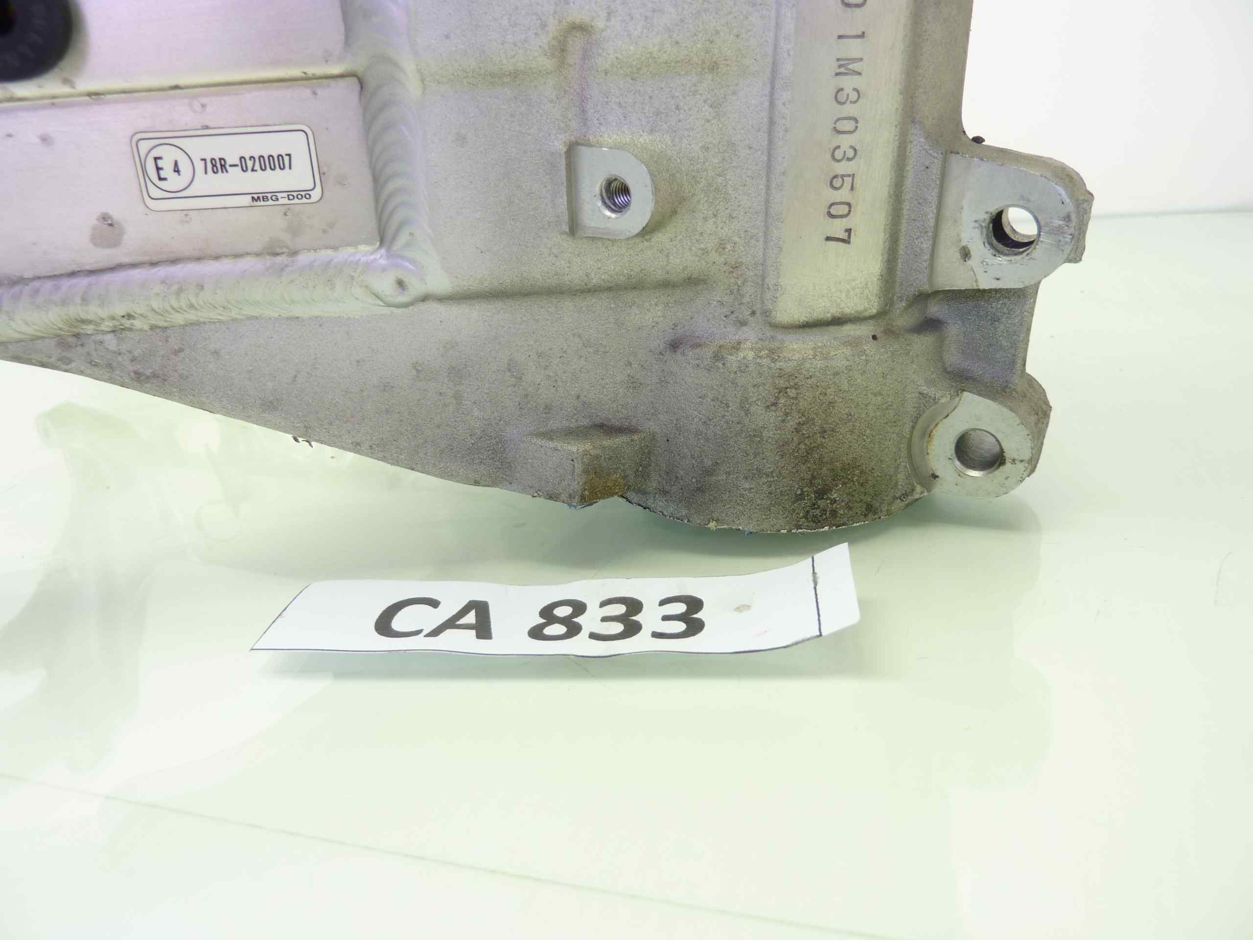 HONDA VFR 800 FI 2001 telaio radiato - immagine 2