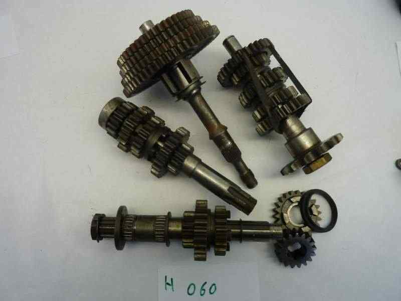 DUCATI (600 750 900 ??) cambio completo - immagine 2
