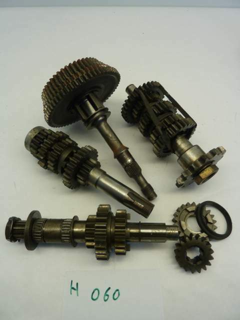 DUCATI (600 750 900 ??) cambio completo - immagine 3