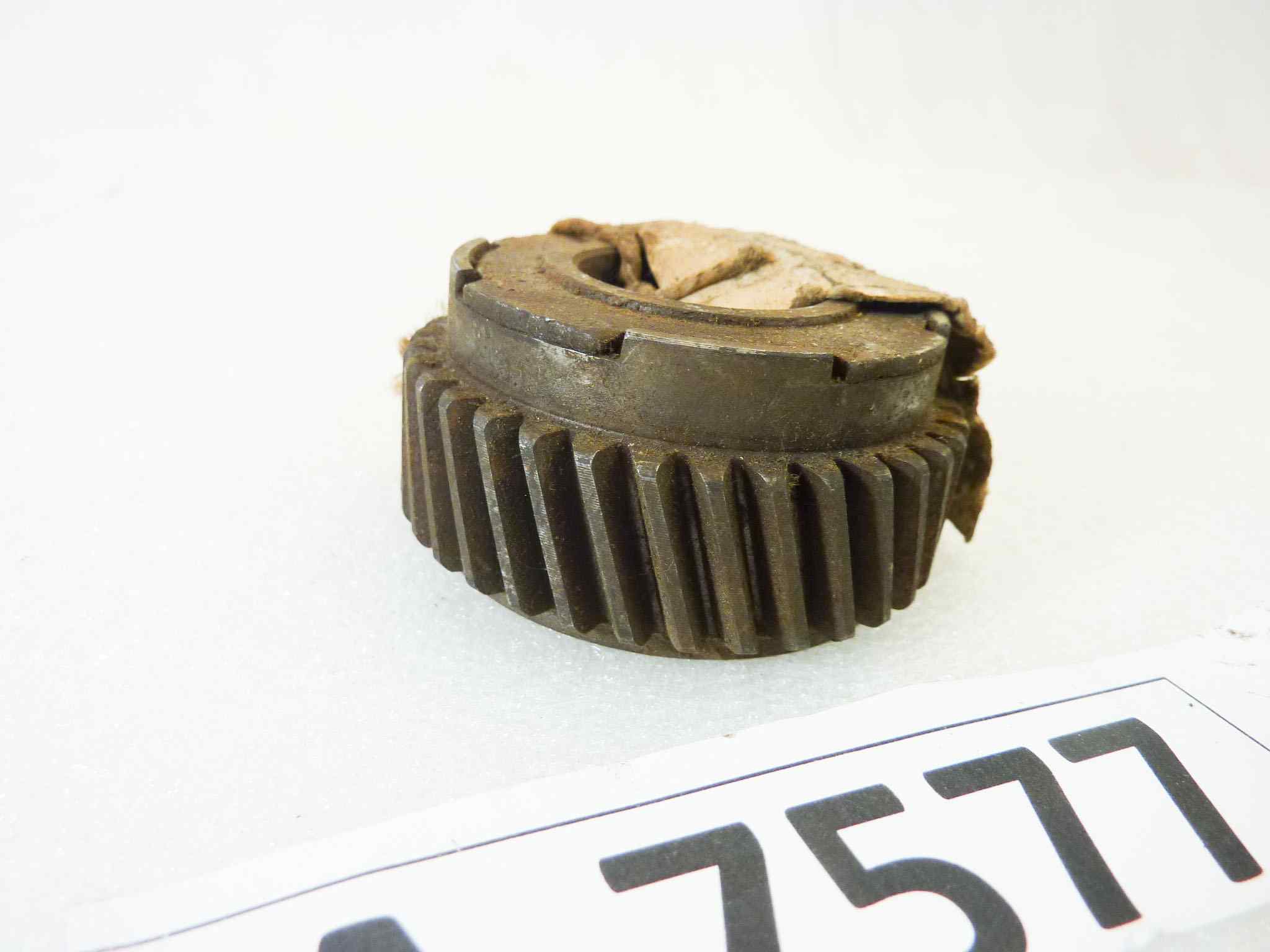 Ingranaggio pignone elastico su albero motore Guzzi Zigolo 110 35 denti nuovo fondo di magazzino - immagine 2