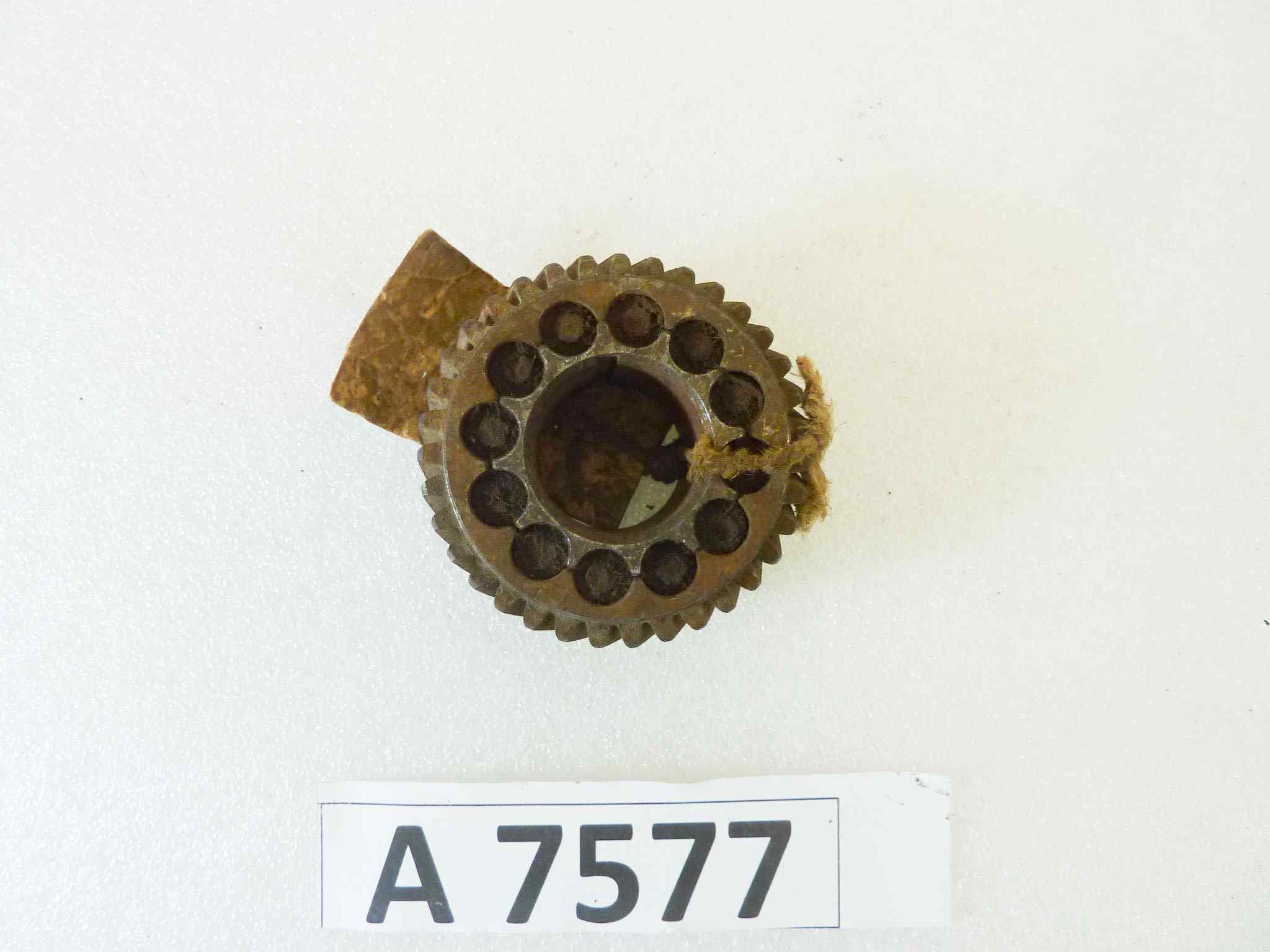 Ingranaggio pignone elastico su albero motore Guzzi Zigolo 110 35 denti nuovo fondo di magazzino - immagine 6