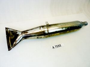 Marmitta Guzzi IGM 198 lungh tot 695 mm - distanza staffa imbocco 395 mm - diam imbocco 45 mm - destra