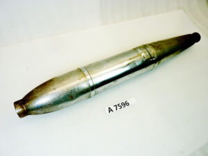 Marmitta Parilla Reactor B N 319510 varie moto epoca lungh tot 705 mm - distanza staffa imbocco 320 mm - diam imbocco 37 mm - diam centrale 93 mm - destra nuovo fondo di magazzino