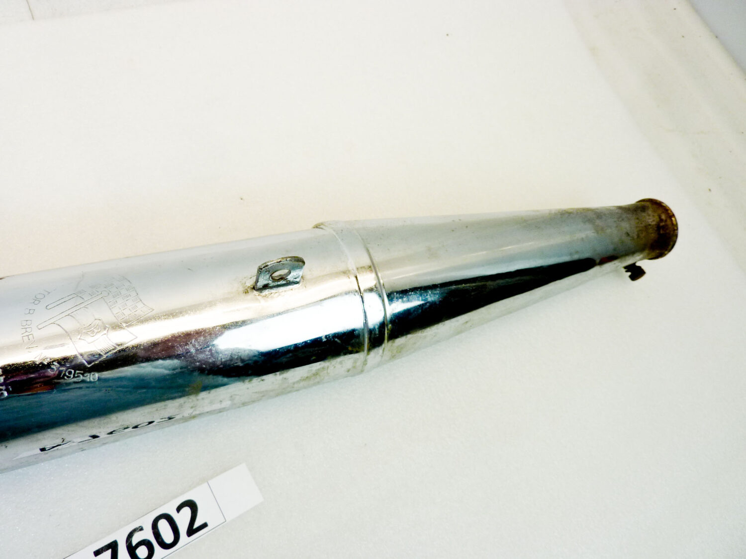 Marmitta Parilla Reactor B N 319510 IGM 543/57/S varie moto epoca lungh tot 670 mm - distanza staffa imbocco 300 mm - diam imbocco 39 mm - diam centrale 82 mm nuovo fondo di magazzino - immagine 7