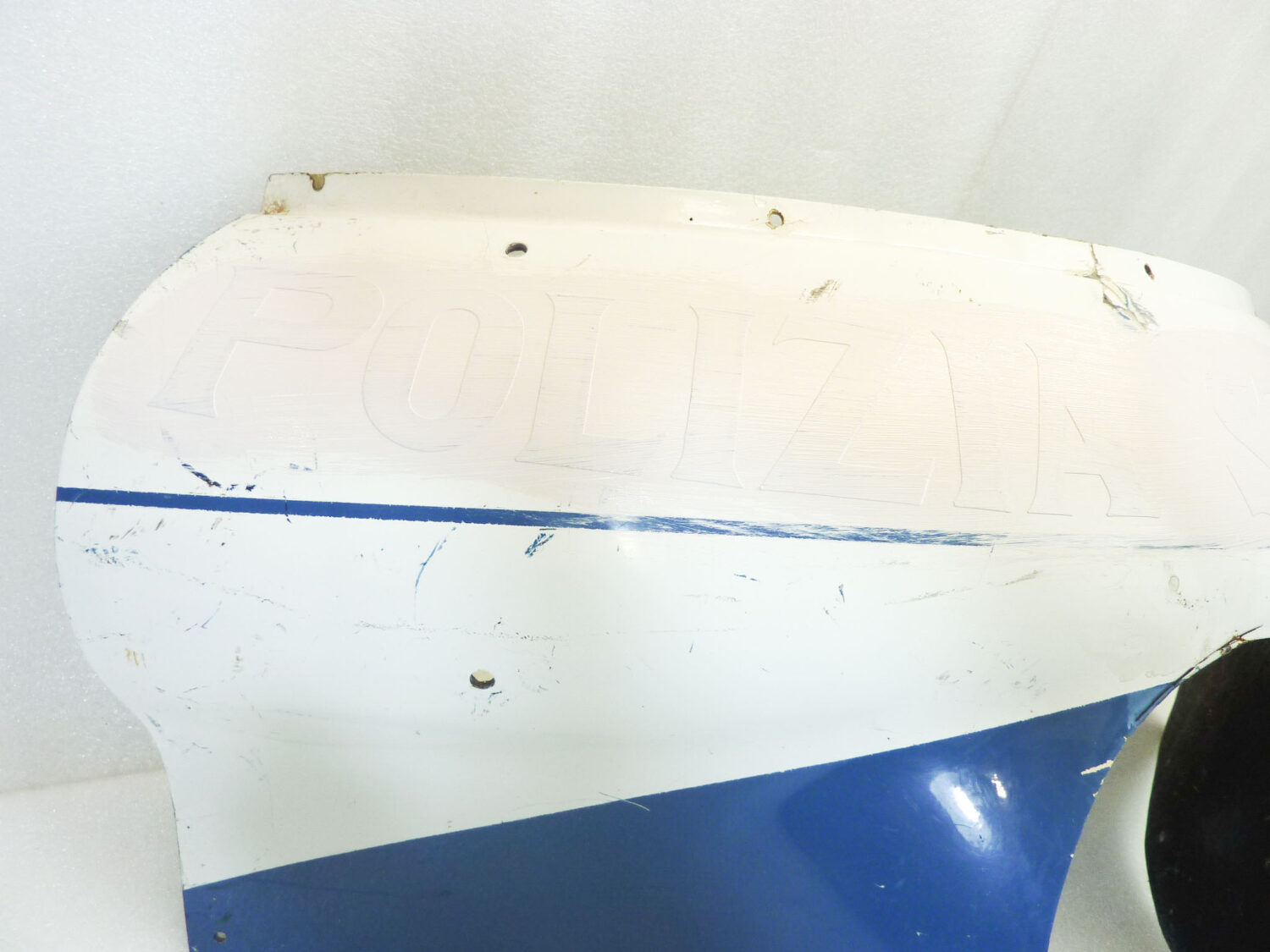 Carena anteriore Guzzi 850 T3 scudo polizia - idropittura lavabile, oggetto ad uso collezionistico in ambito privato - vedi foto per difetti - immagine 3