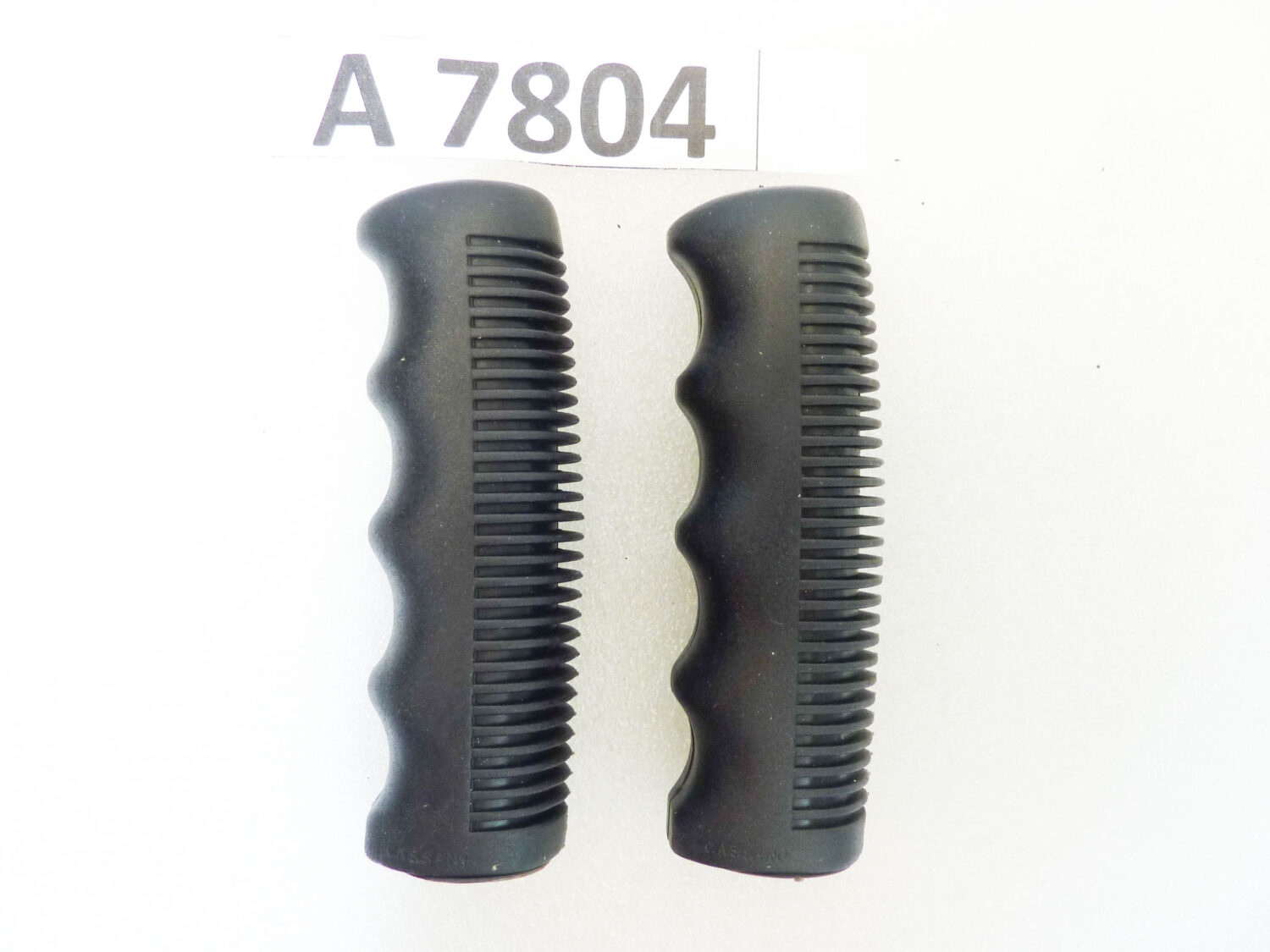 Coppia manopole mountain bike epoca Cassano Plastiche diam 22 mm nuovo fondo di magazzino
