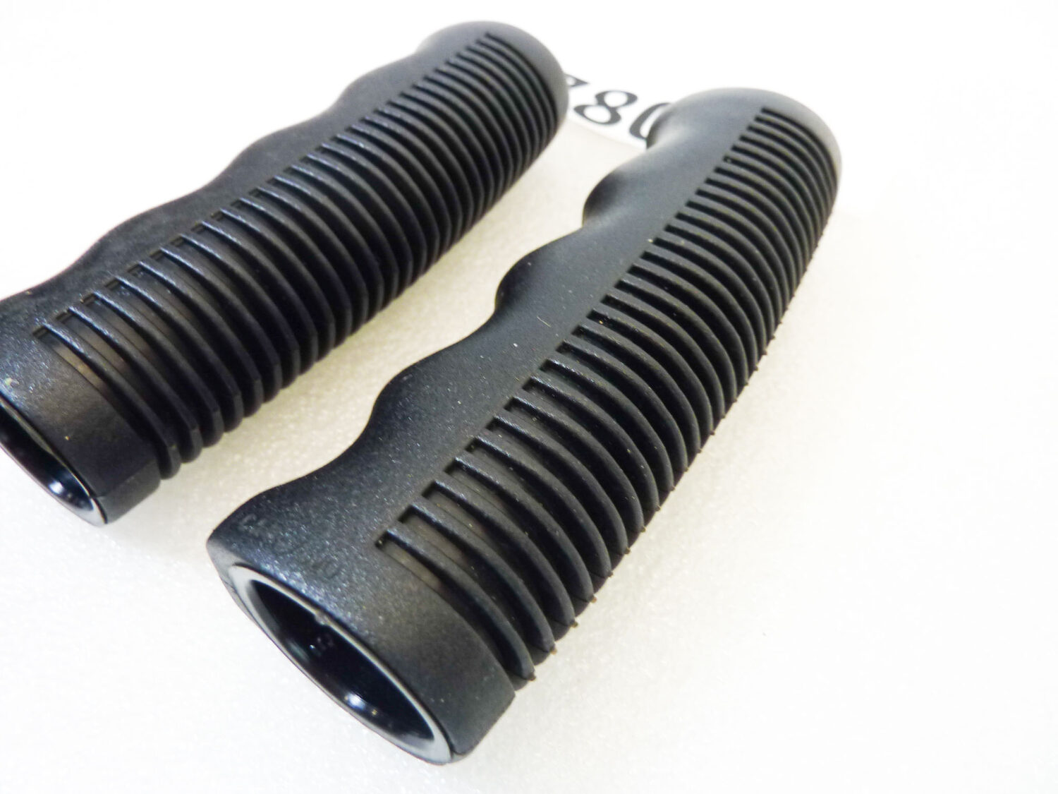 Coppia manopole mountain bike epoca Cassano Plastiche diam 22 mm nuovo fondo di magazzino - immagine 2