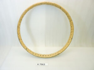 Cerchio moto o sidecar 77 fori - diametro 537 mm - larghezza esterna canale 56,4 mm - interno canale 37,7 mm moto epoca