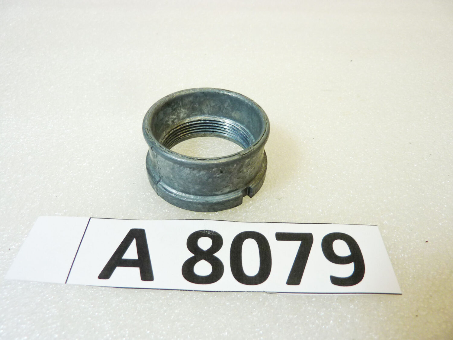 Raccordo carburatore Dell'Orto diam interno filetto 30,3 mm - diam imbocco 40 mm - altezza 20,3 mm nuovo fondo di magazzino