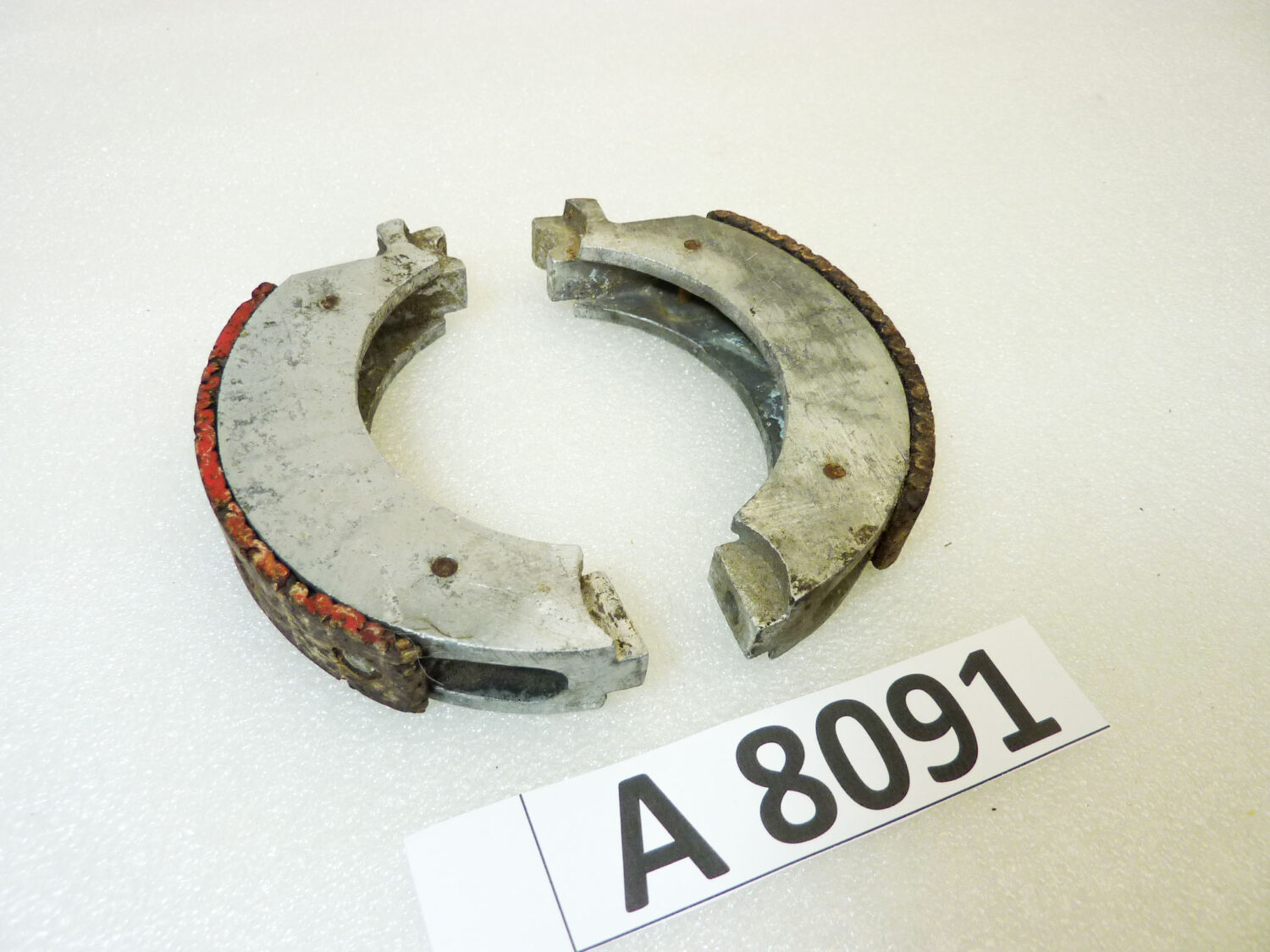 Ganasce freno Guzzi Zigolo 98 diam 102 mm - altezza 18,5 mm nuovo fondo di magazzino - immagine 2