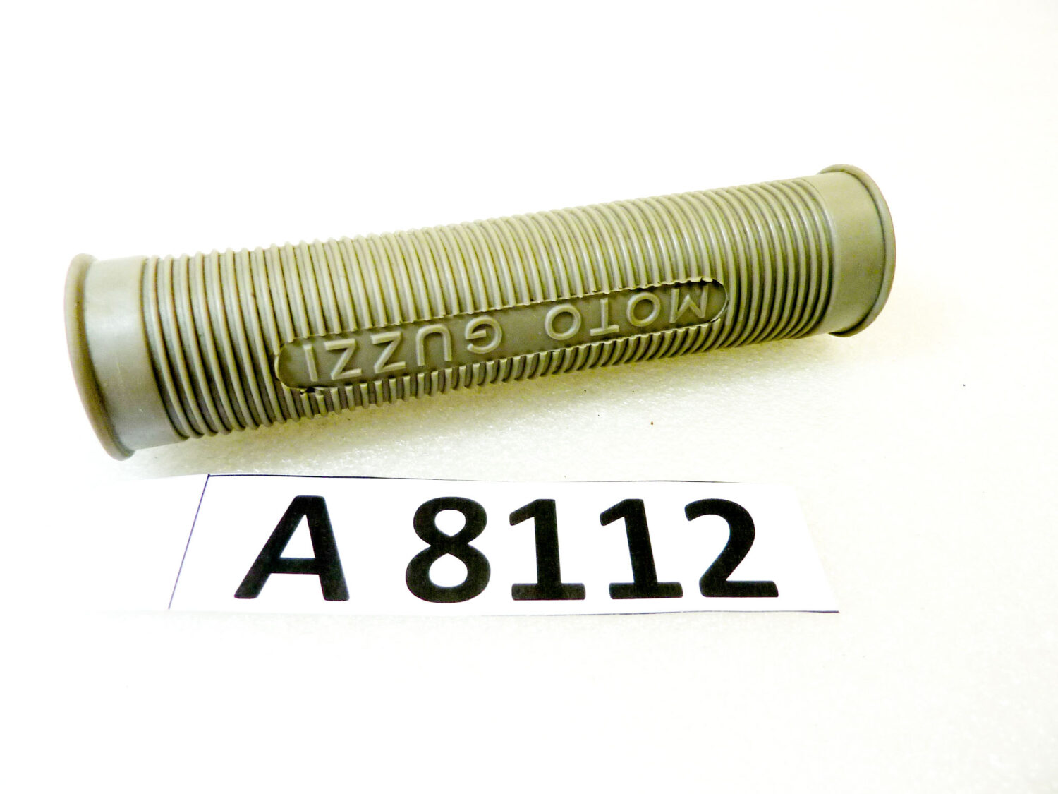 Manopola aperta Guzzi vari modelli diam interno 22 mm - lungh 125 mm - diam esterno 28 mm Originale dell'epoca NO REPLICA nuovo fondo di magazzino - immagine 5